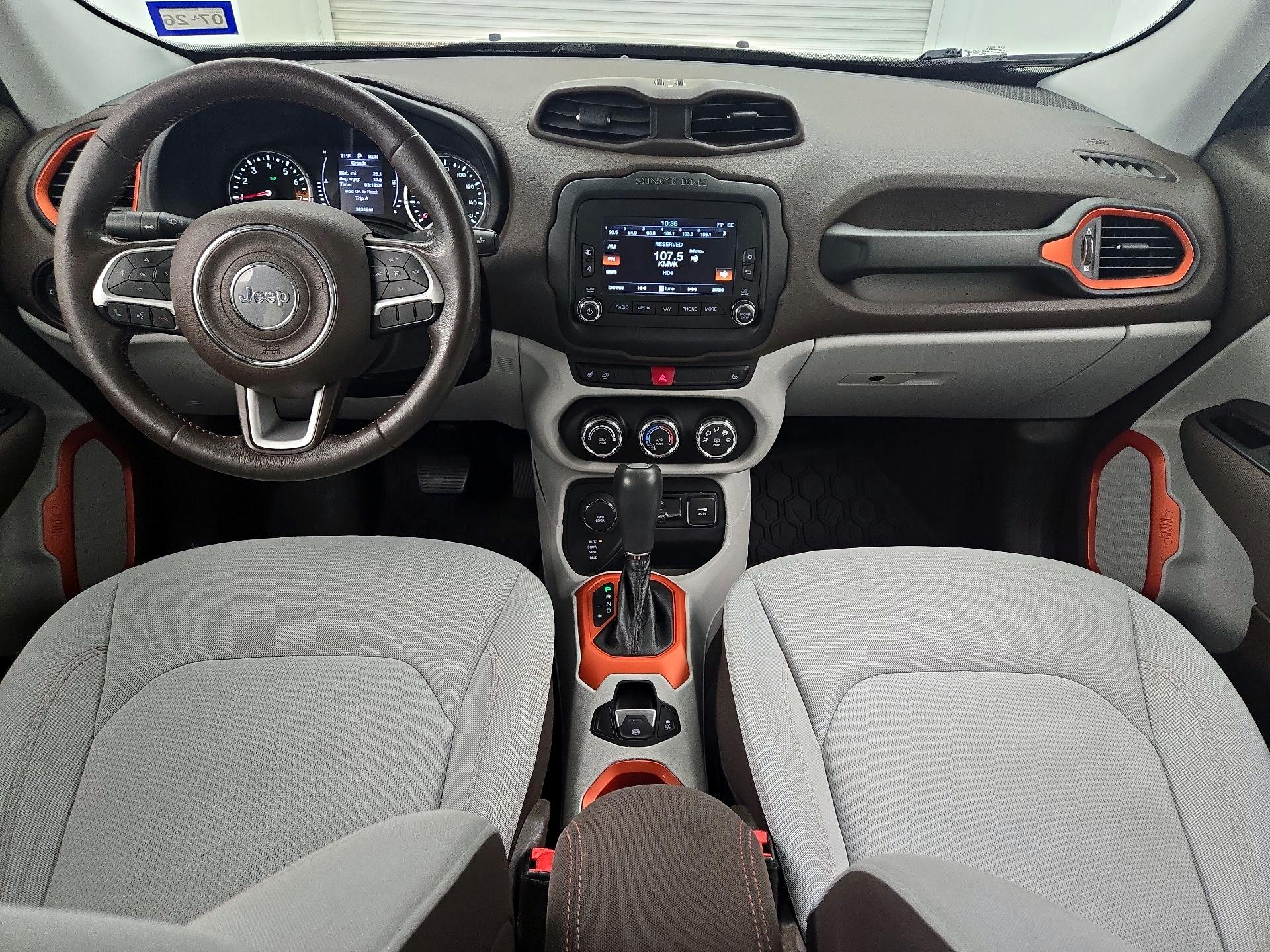 Thumbnail: 2015 Jeep Renegade - 9