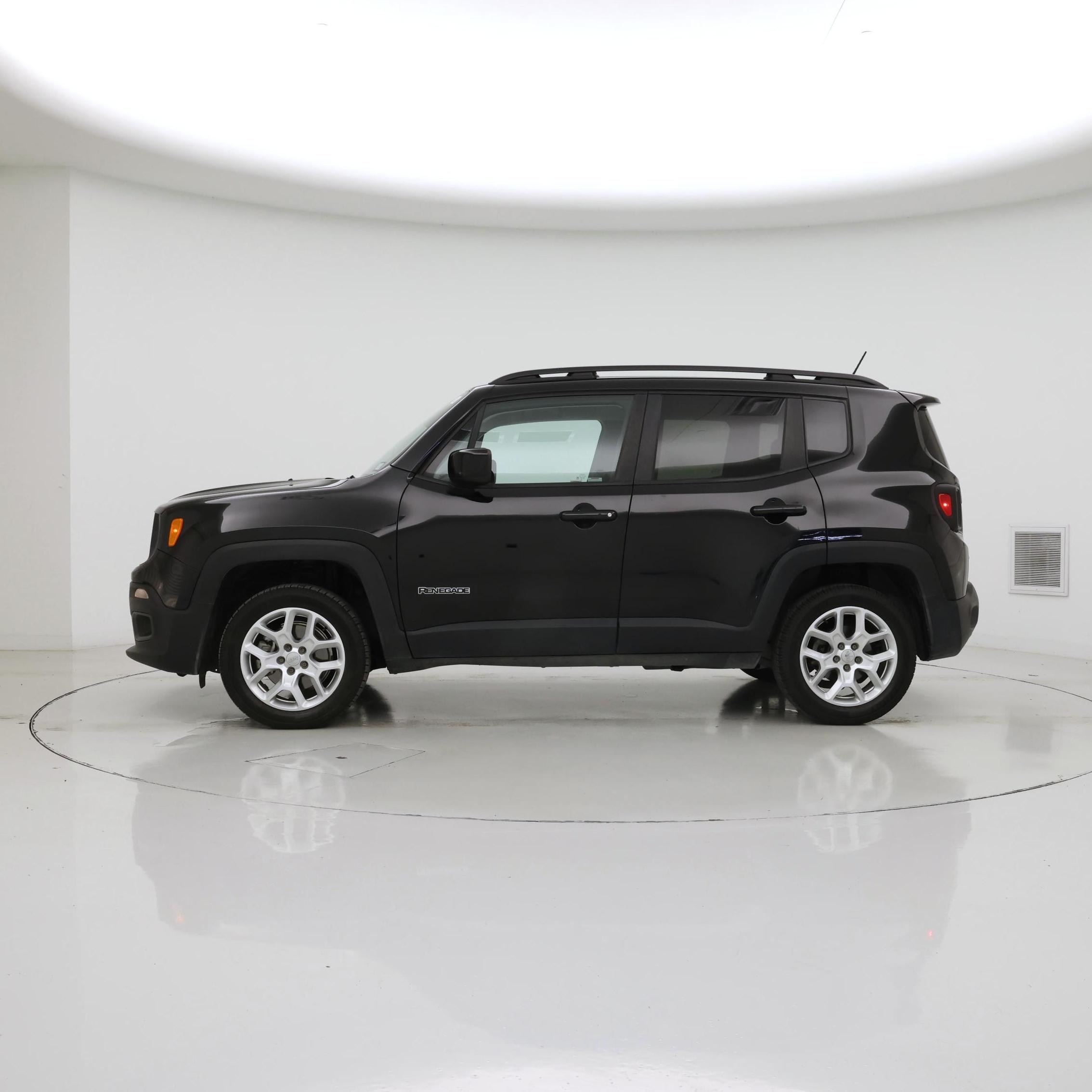 Thumbnail: 2015 Jeep Renegade - 3