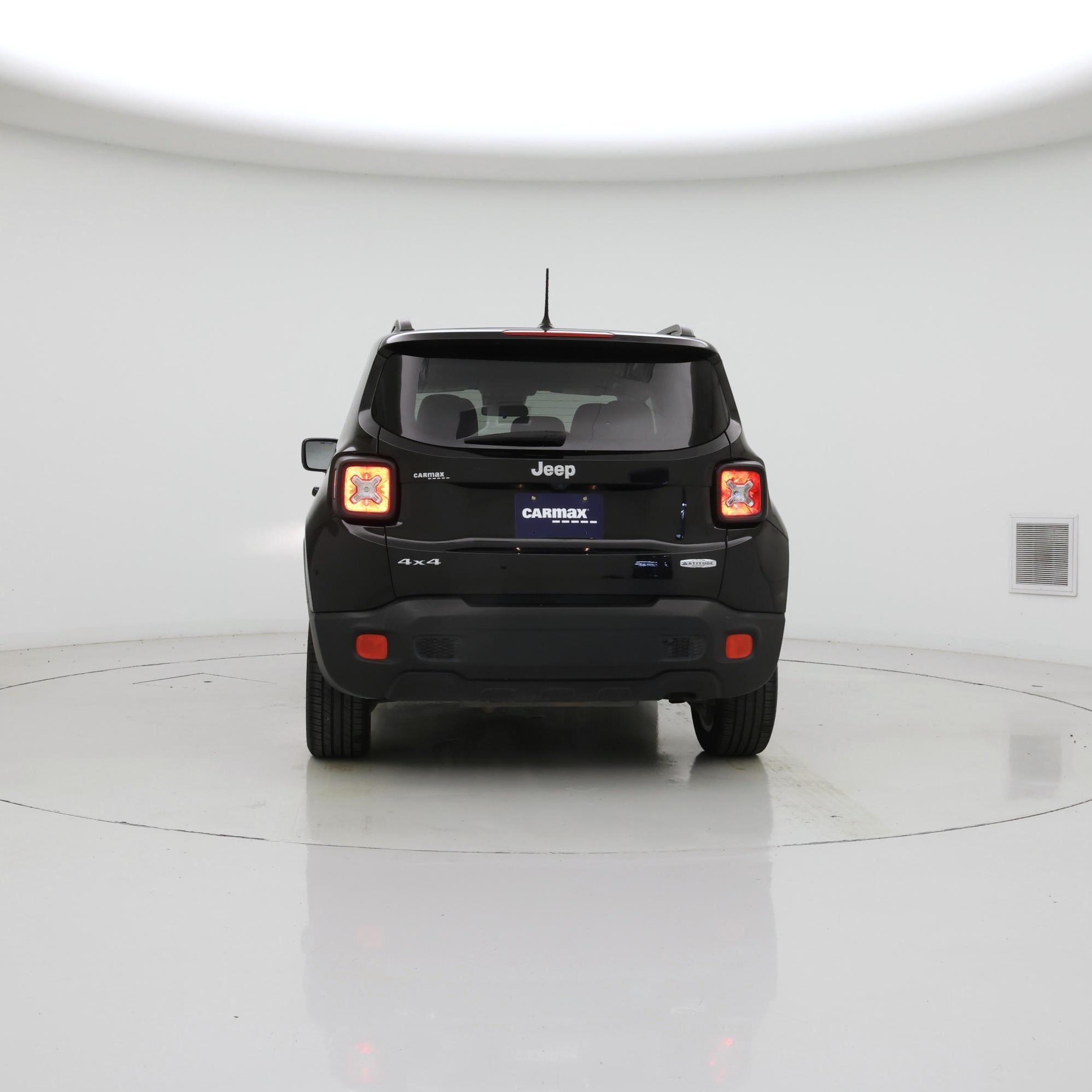 Thumbnail: 2015 Jeep Renegade - 6