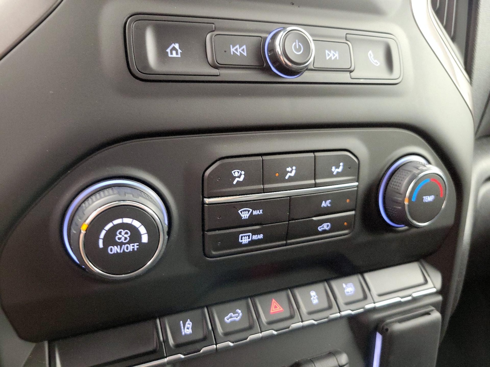 2026 Chevrolet Silverado 2500HD Custom - Photo 17