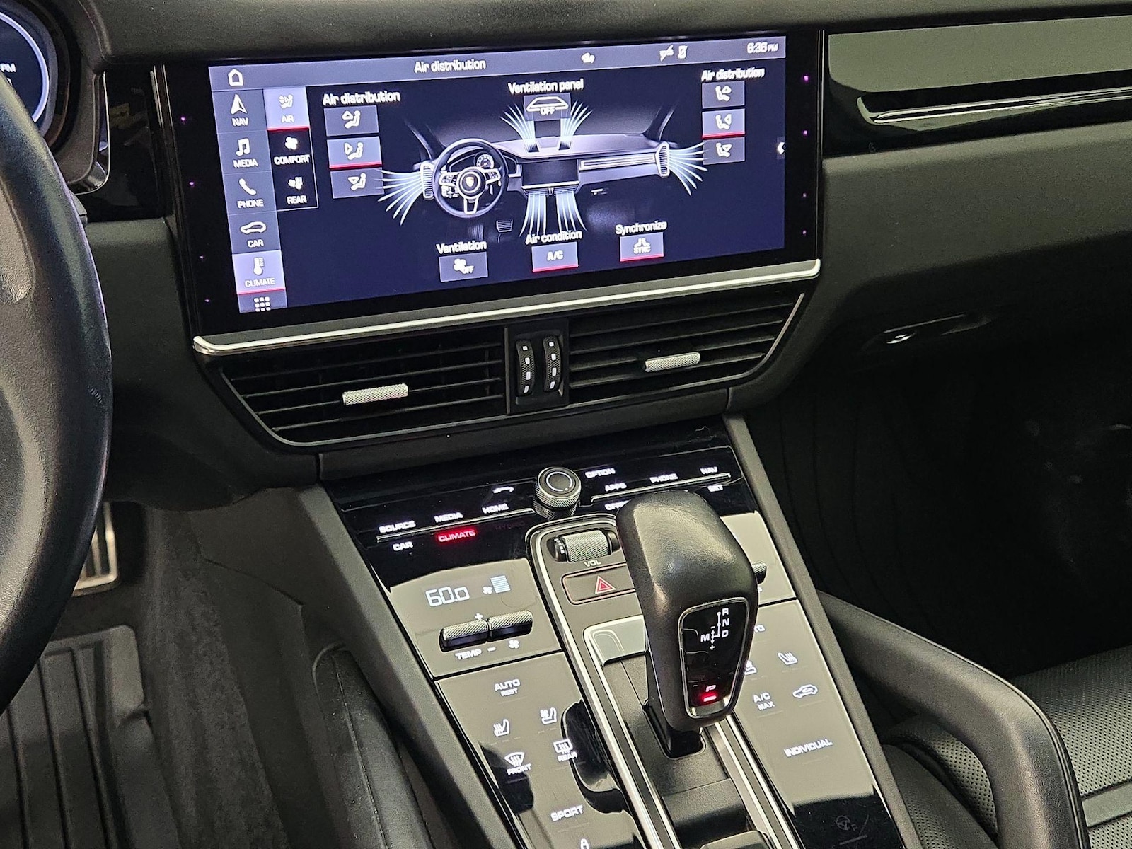 2020 Porsche Cayenne S - Photo 18