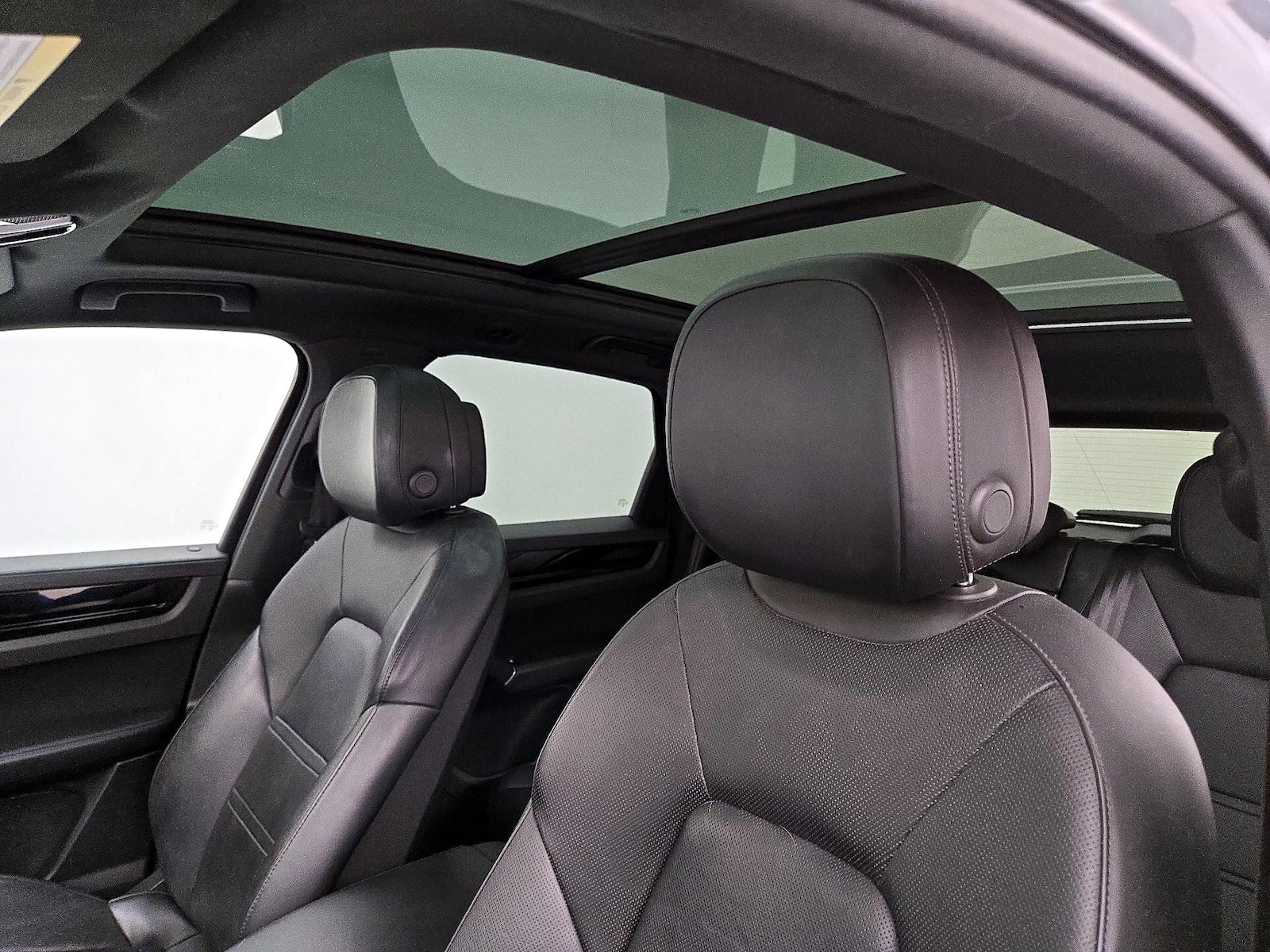 2020 Porsche Cayenne S - Photo 21