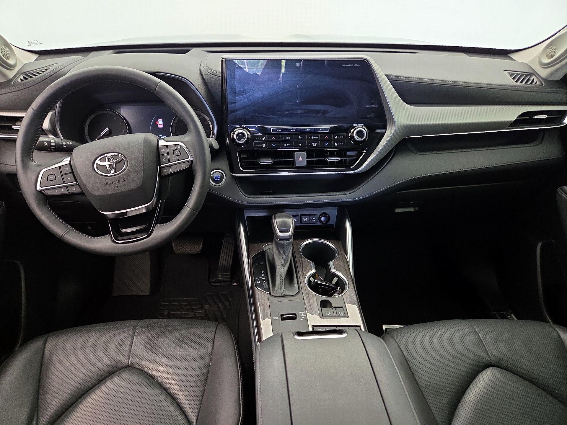 Thumbnail: 2021 Toyota Highlander - 9
