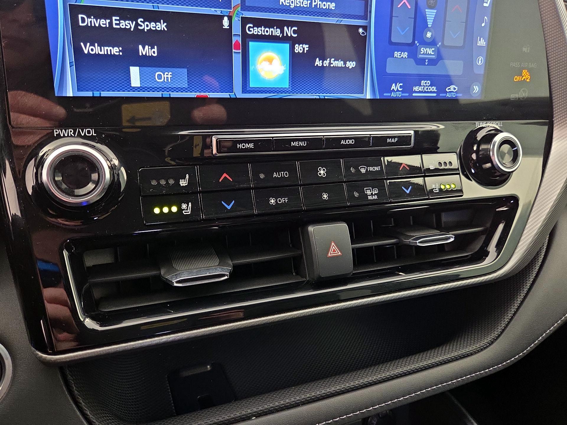 Thumbnail: 2021 Toyota Highlander - 17