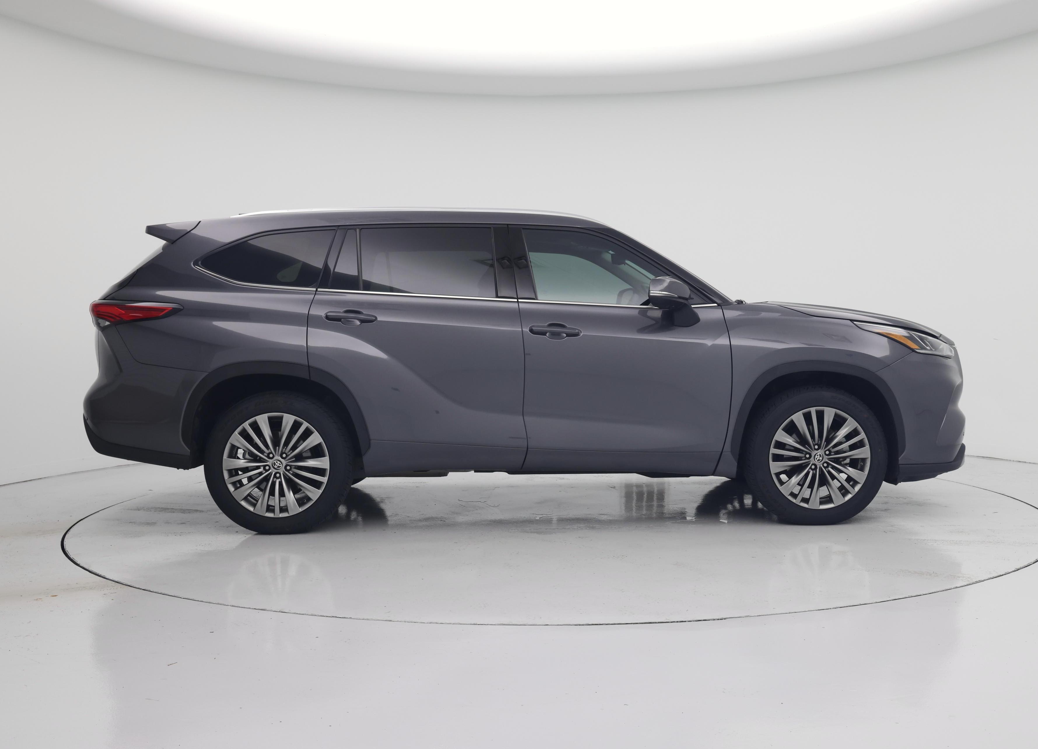Thumbnail: 2021 Toyota Highlander - 7
