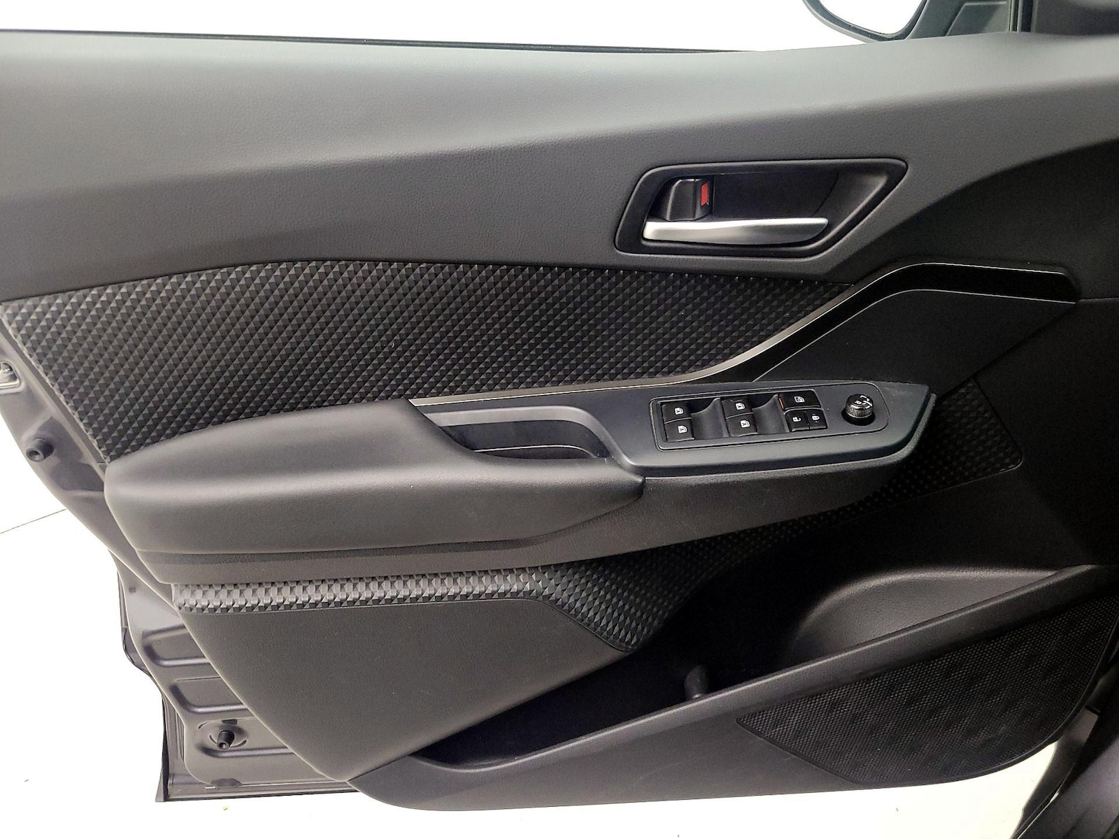 2019 Toyota C-HR LE - Photo 13