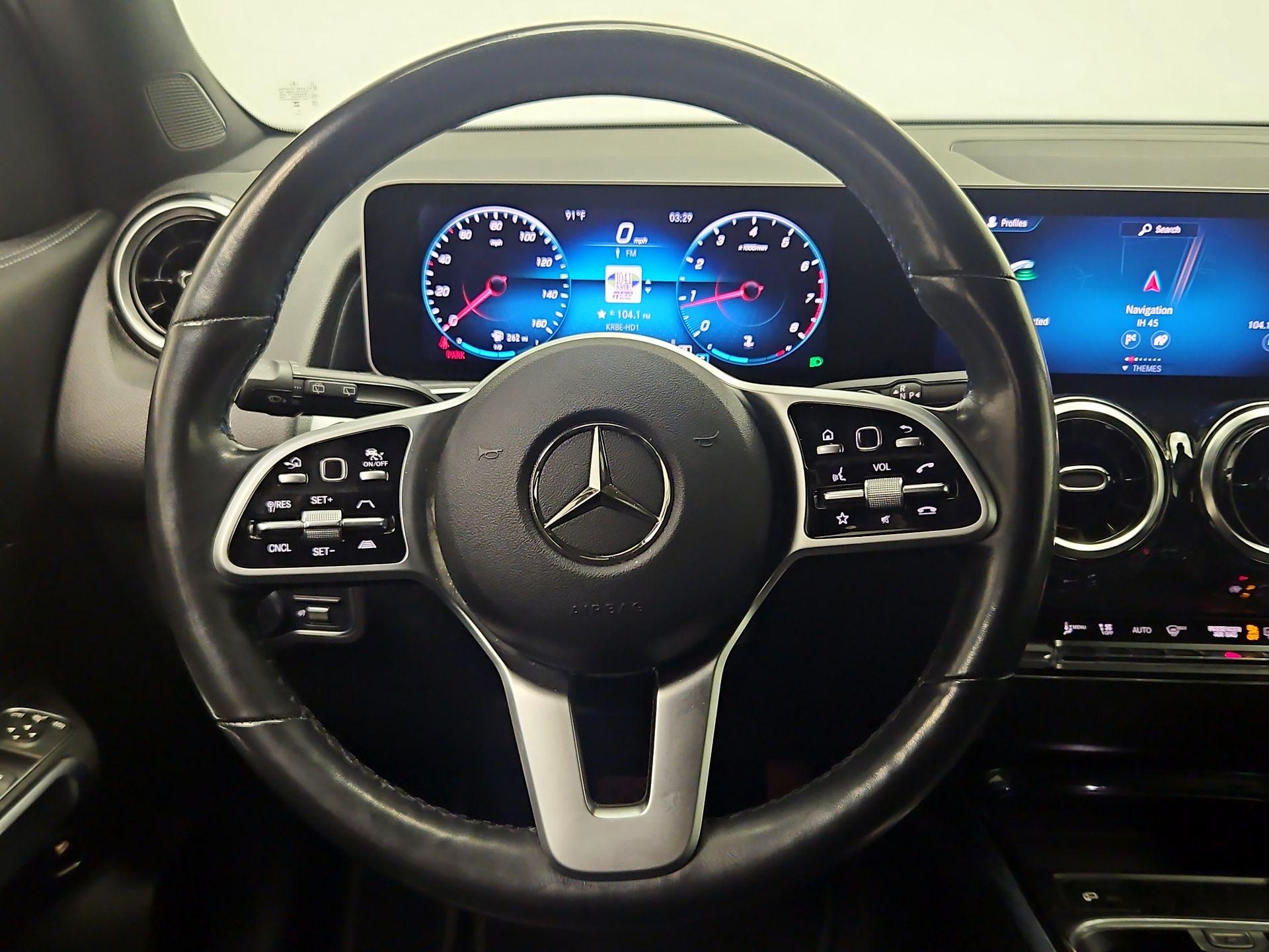 Thumbnail: 2021 Mercedes-Benz GLB - 10