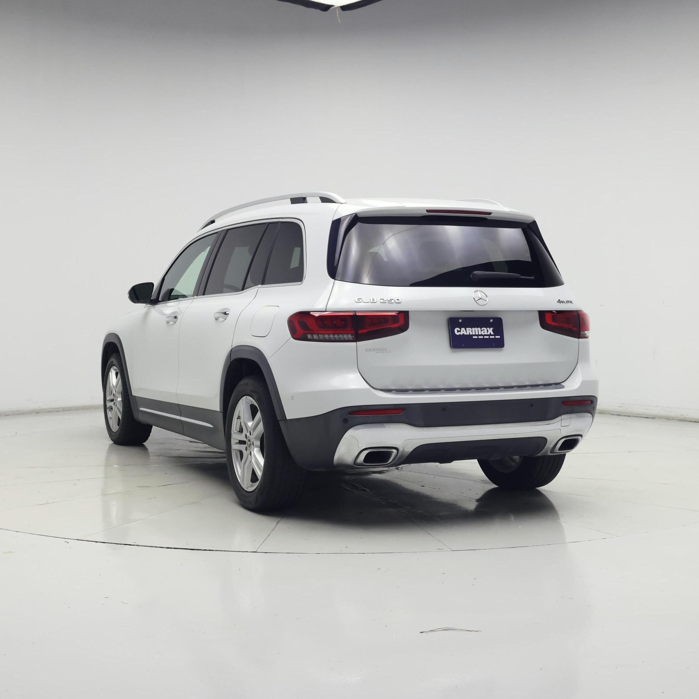 Thumbnail: 2021 Mercedes-Benz GLB - 2