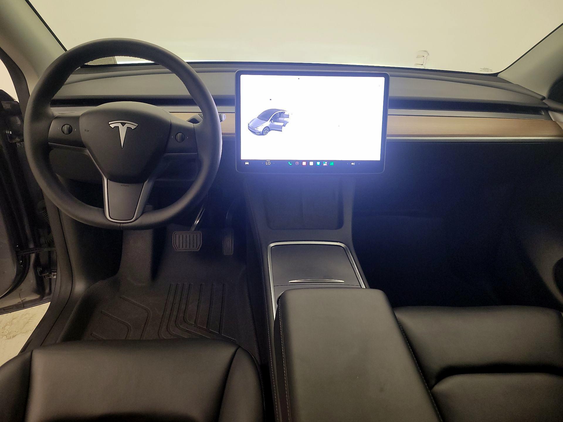 Thumbnail: 2025 Tesla Model Y - 9