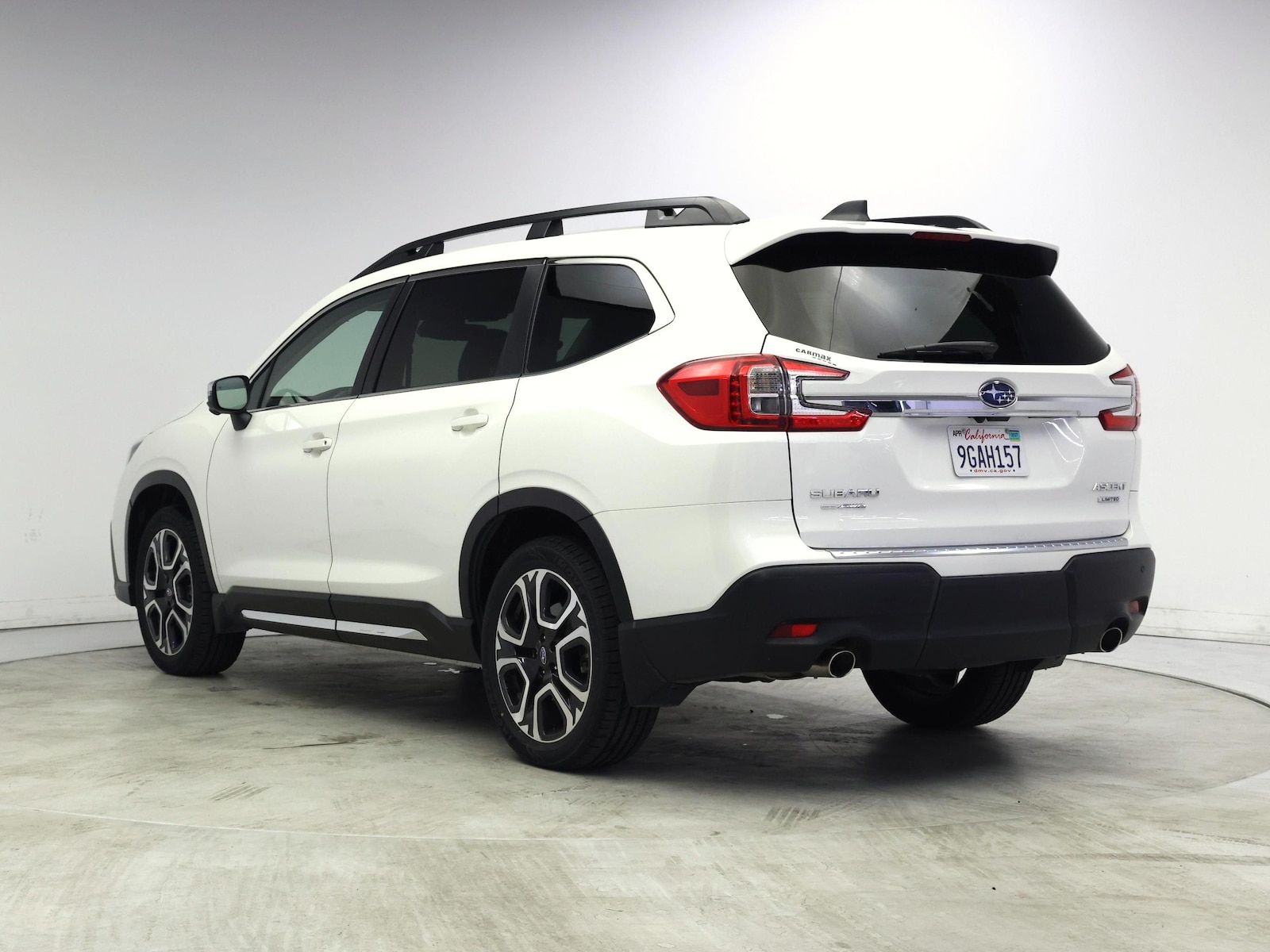 2023 Subaru Ascent Limited - Photo 3
