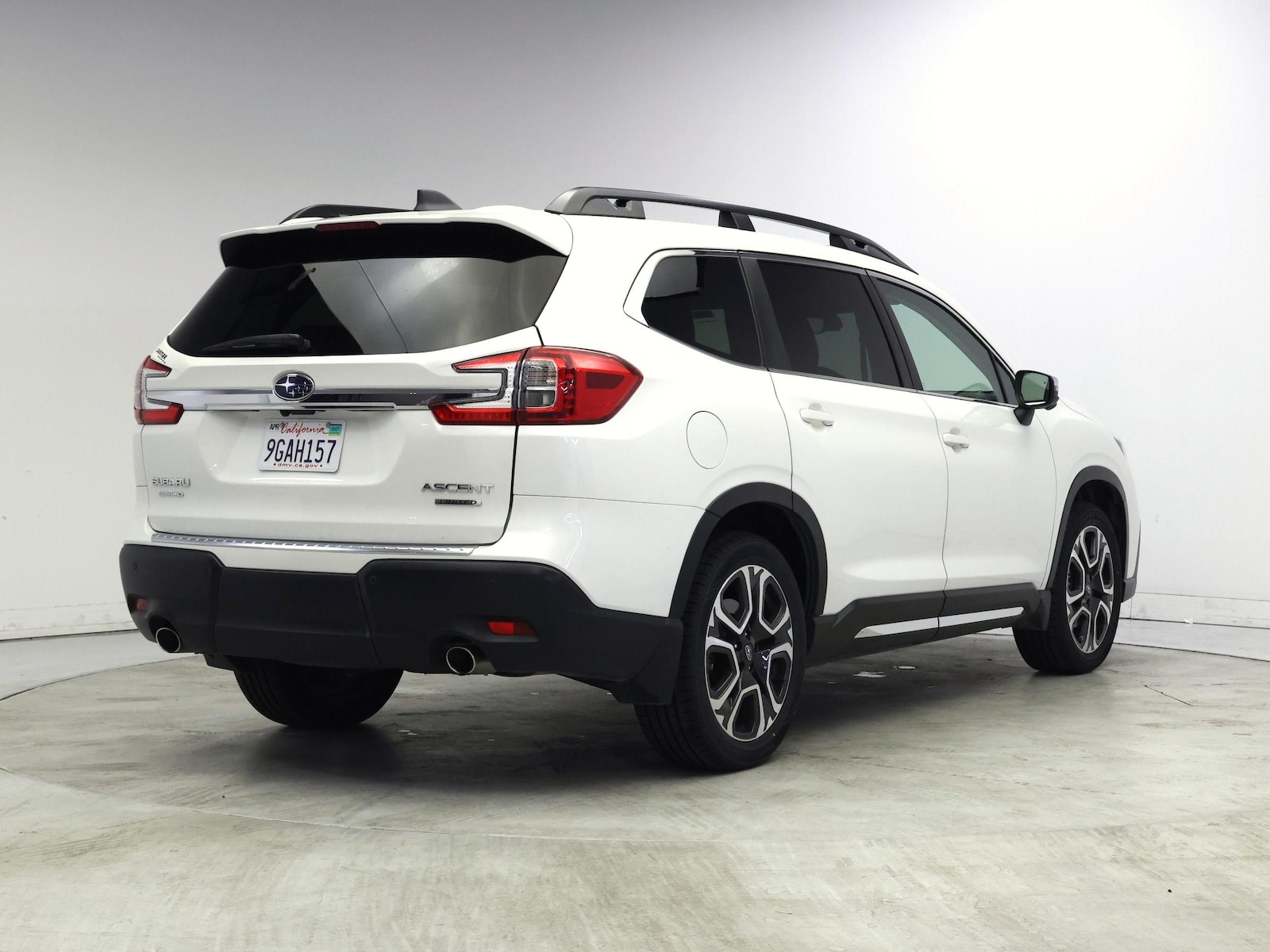 2023 Subaru Ascent Limited - Photo 9