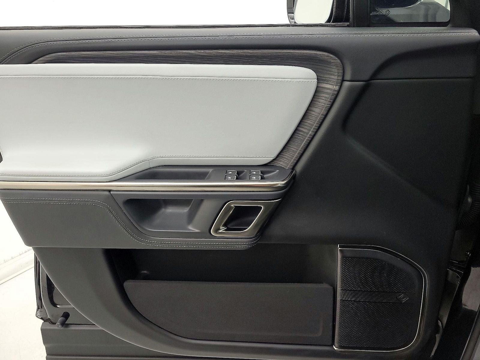 2023 Rivian R1S Adventure - Photo 13