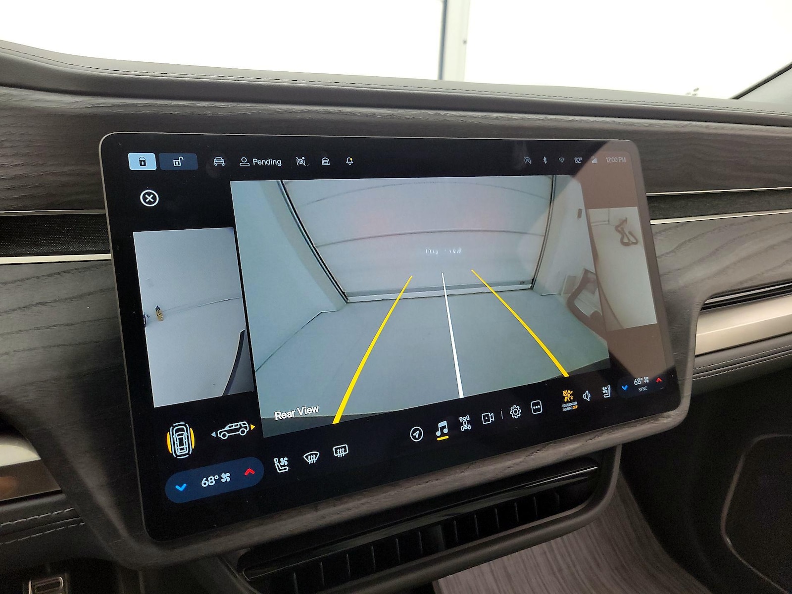 2023 Rivian R1S Adventure - Photo 16