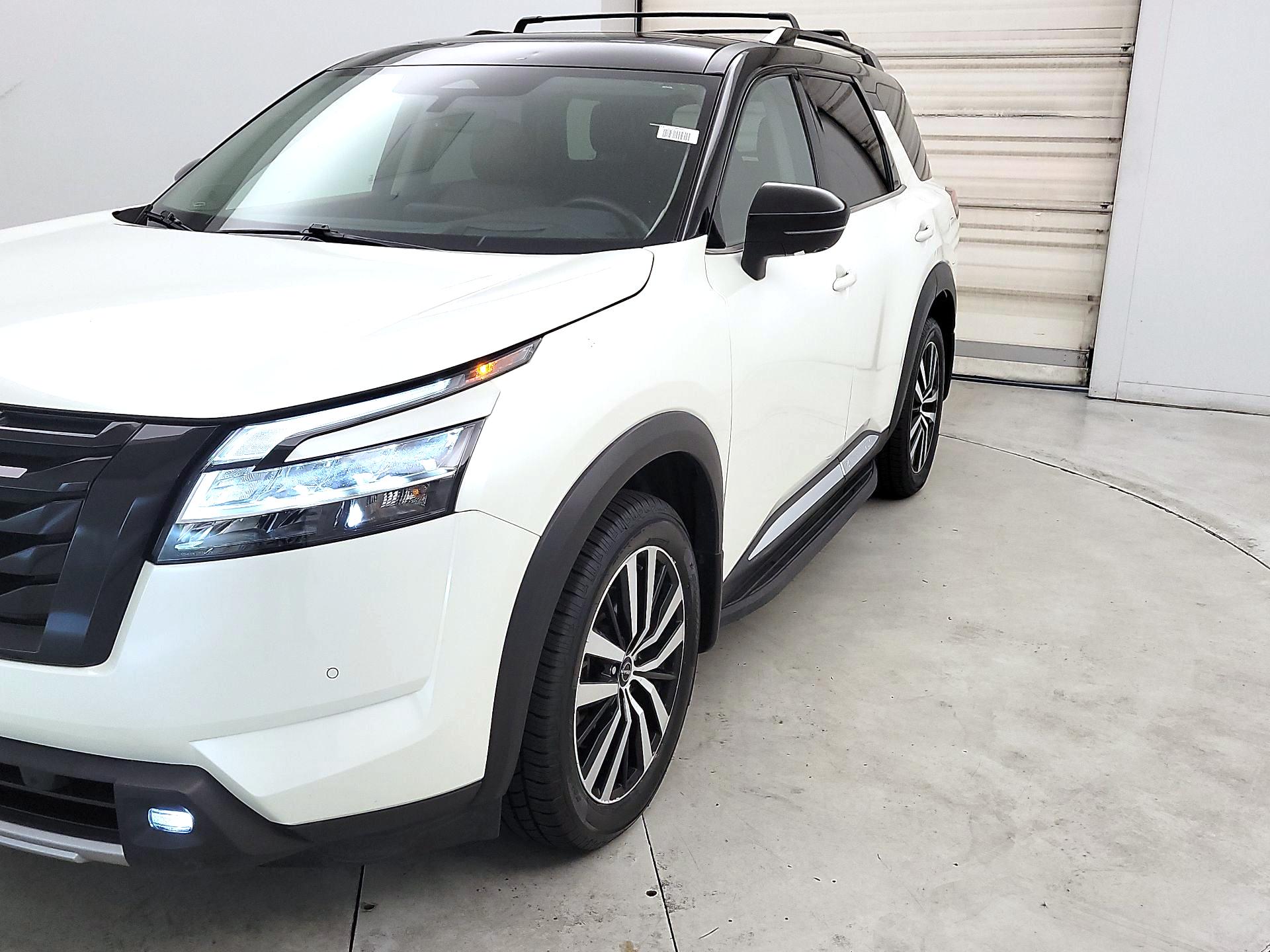 Thumbnail: 2024 Nissan Pathfinder - 3