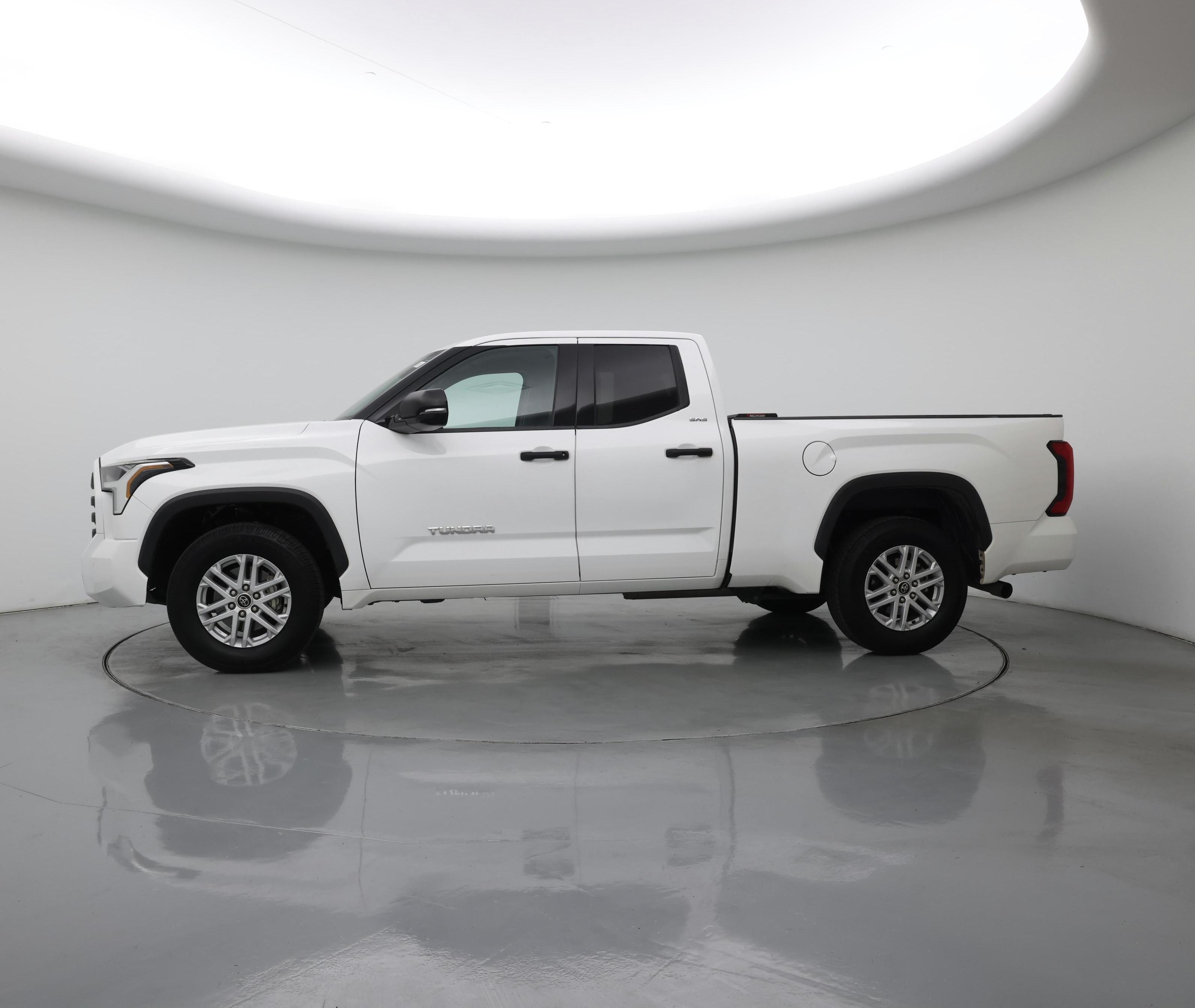 Thumbnail: 2022 Toyota Tundra - 3