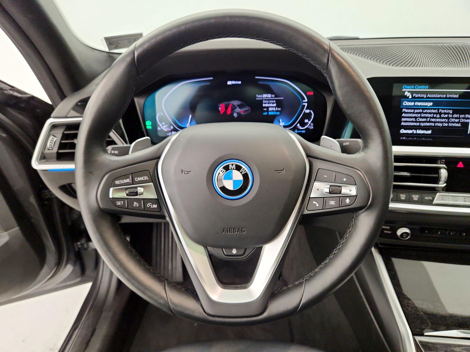 Thumbnail: 2022 BMW 3 Series - 10