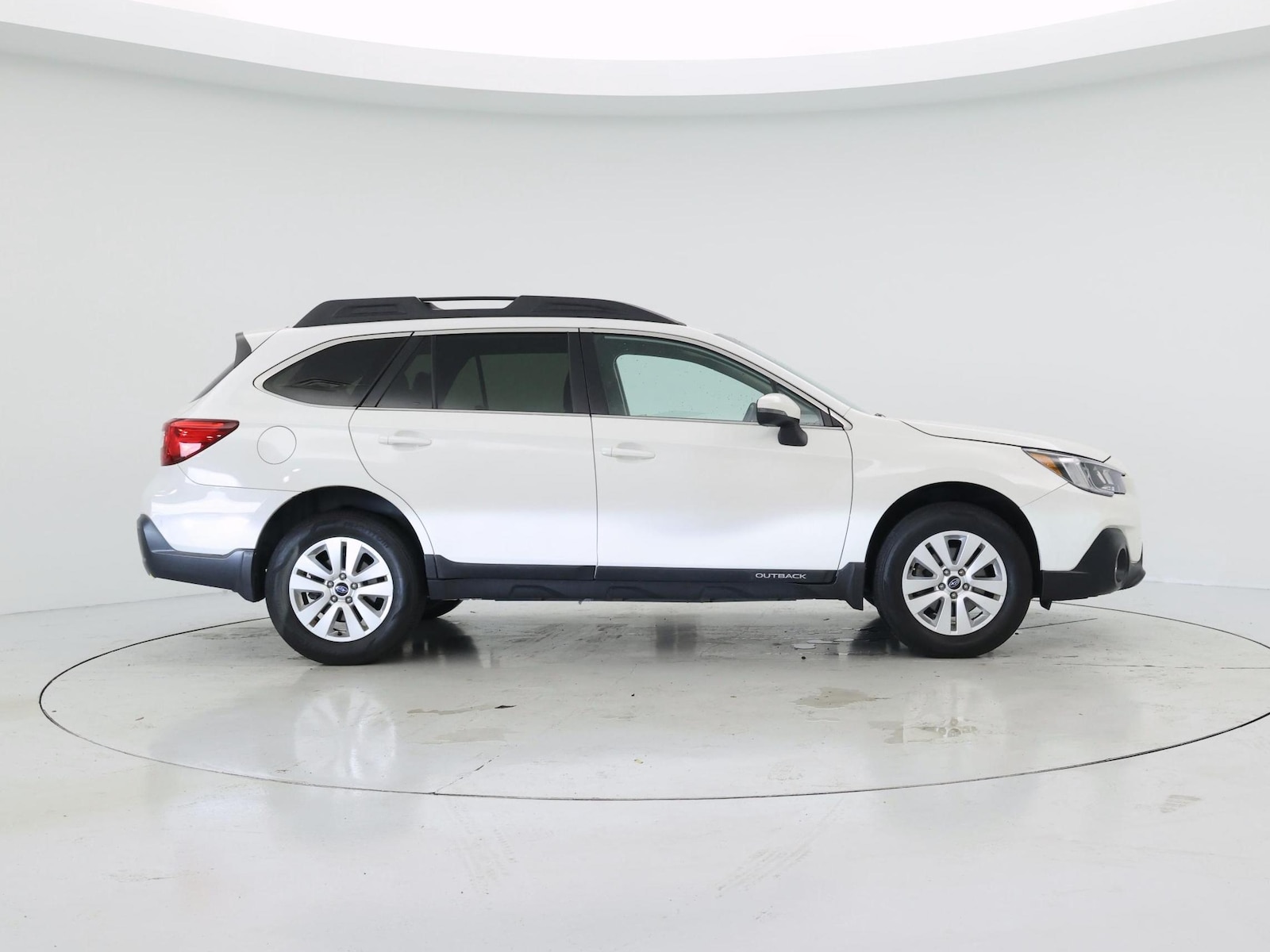 2019 Subaru Outback Premium - Photo 8