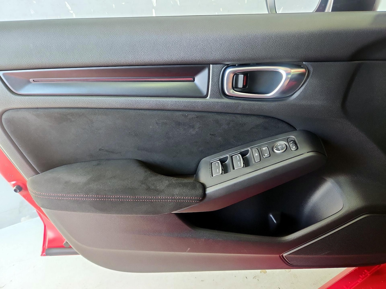 2025 Honda Civic Hatchback Type-R - Photo 13