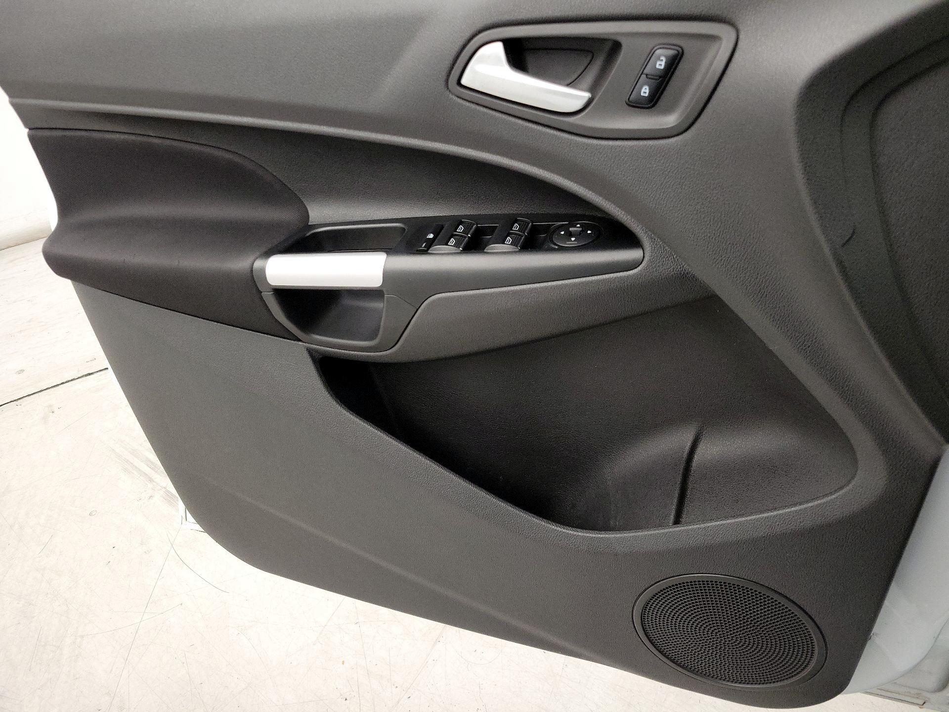 Thumbnail: 2018 Ford Transit Series - 12