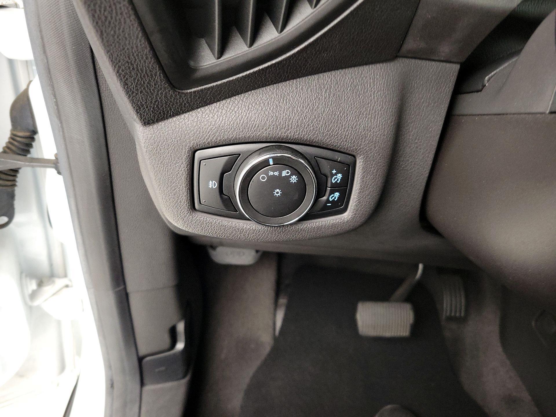 Thumbnail: 2018 Ford Transit Series - 13
