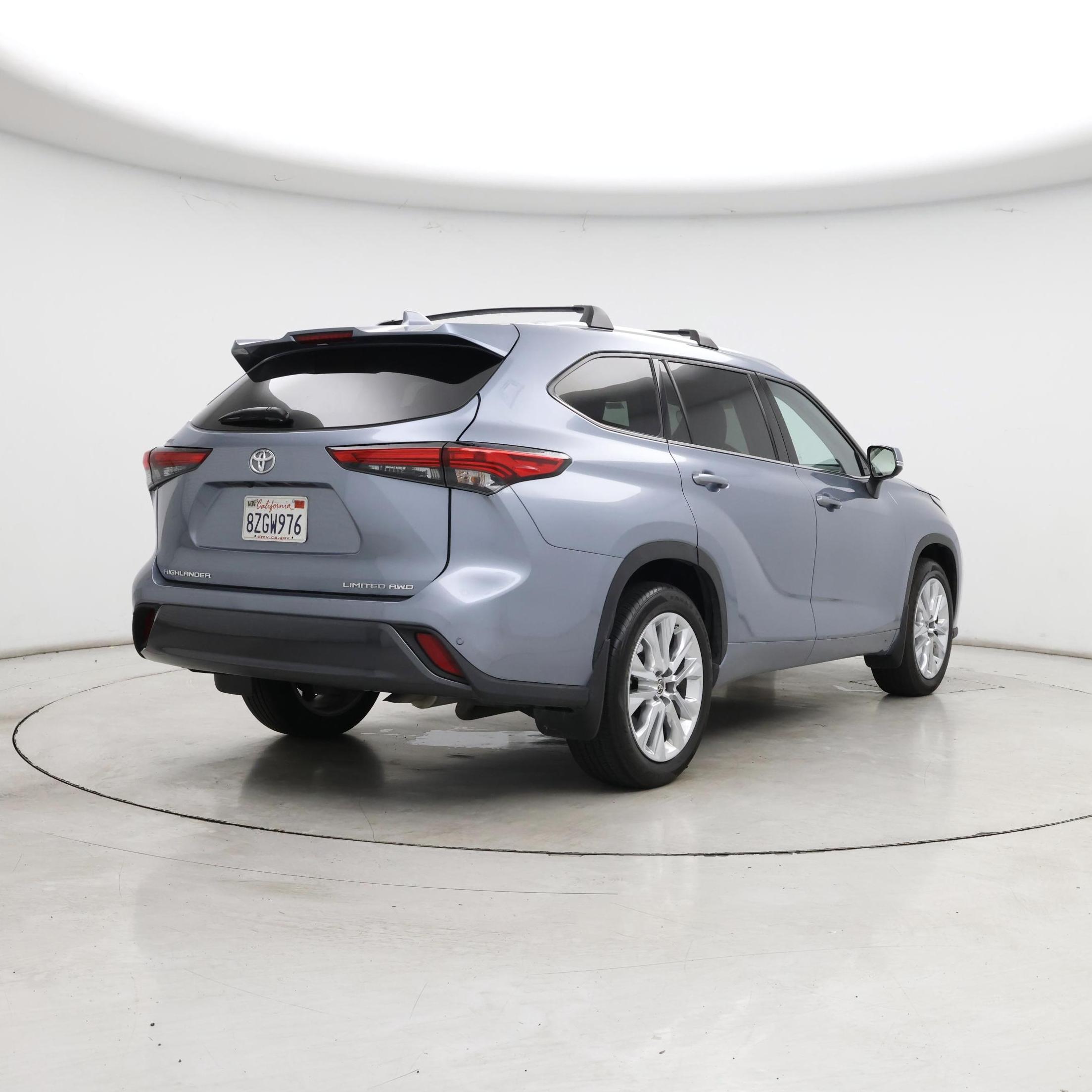 Thumbnail: 2022 Toyota Highlander - 8
