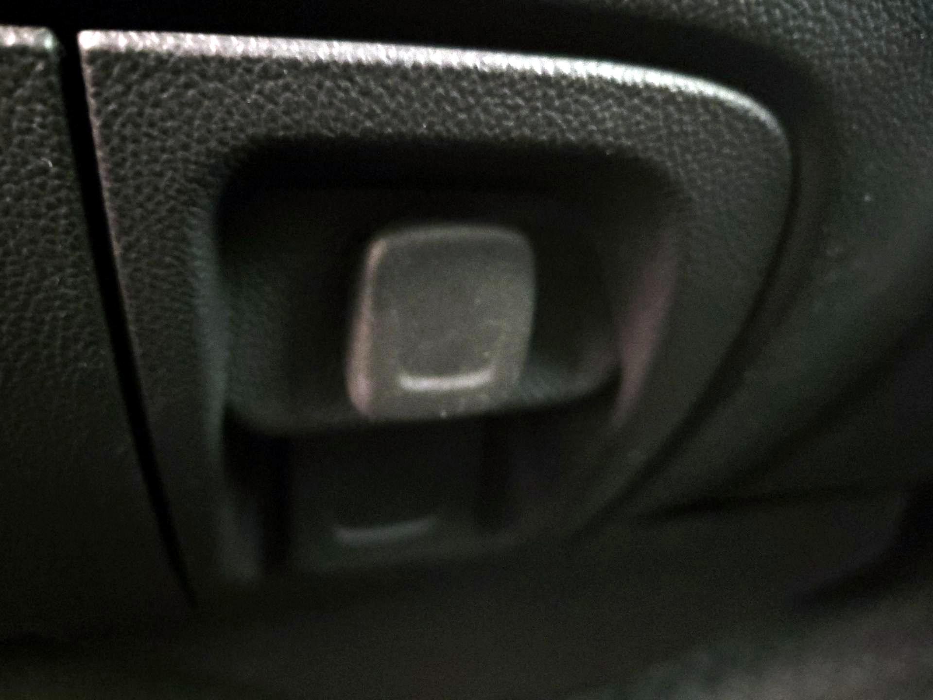 Thumbnail: 2016 GMC Sierra 1500 - 17