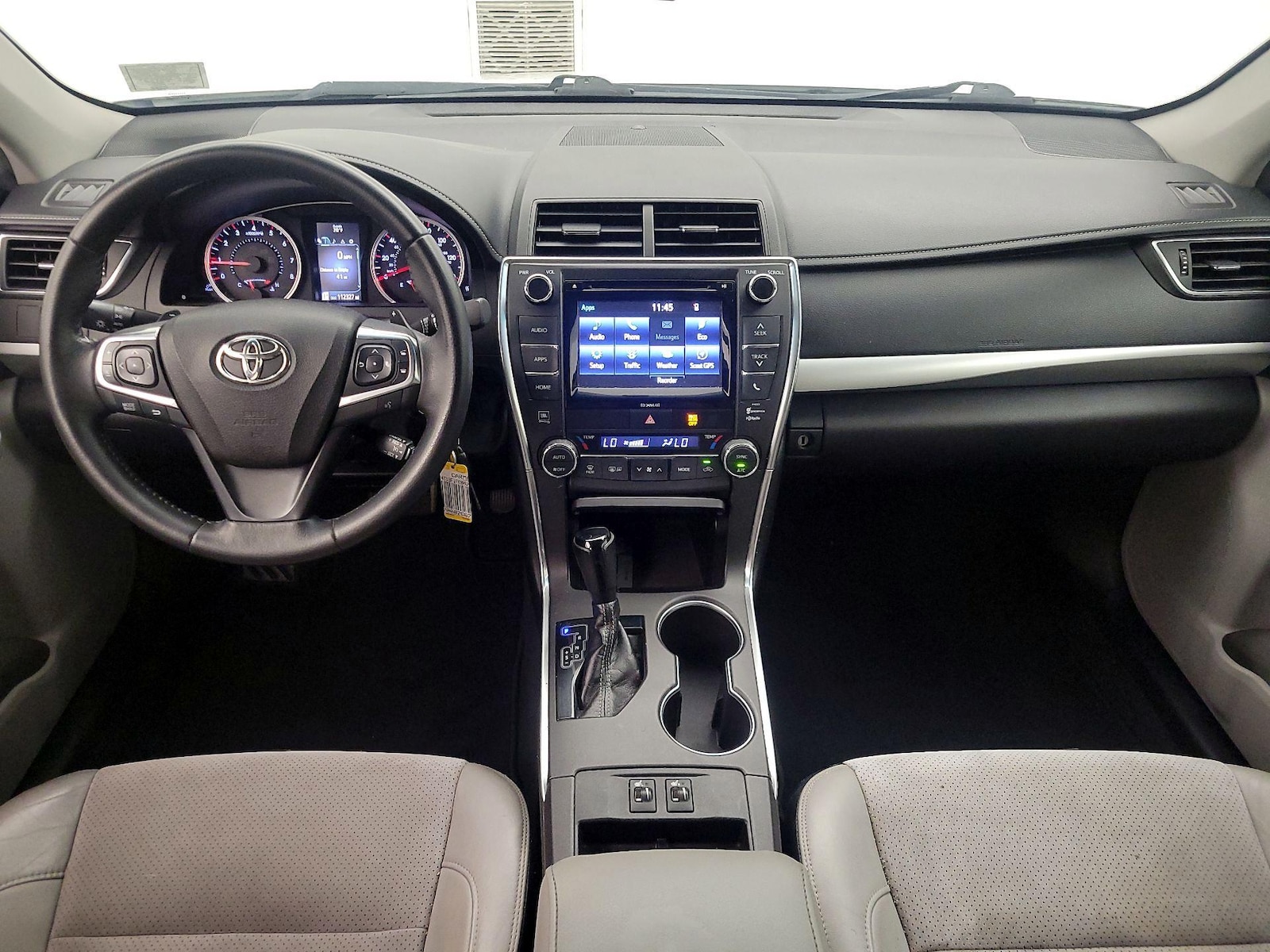 2017 Toyota Camry XSE - Photo 10