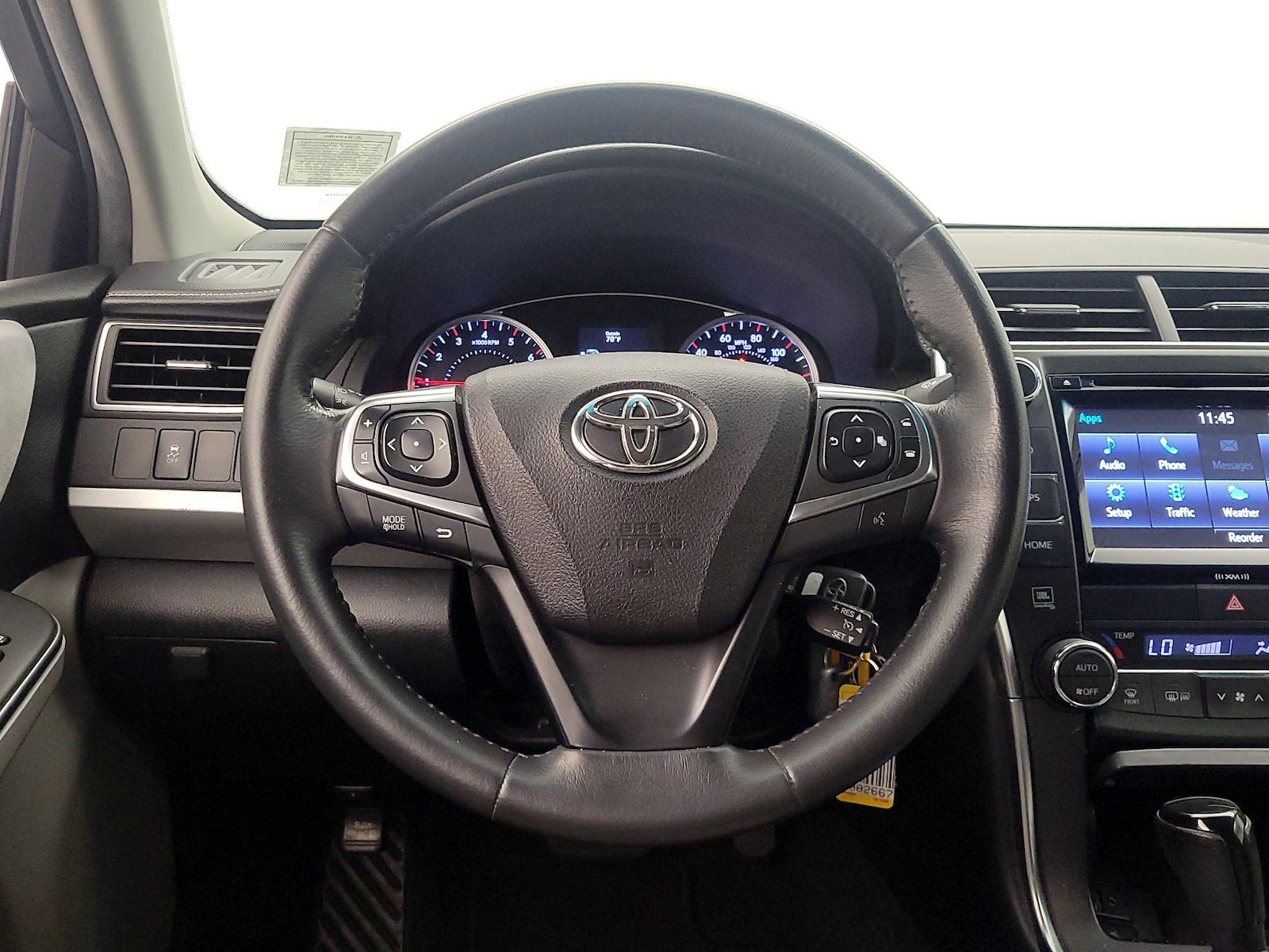 2017 Toyota Camry XSE - Photo 11