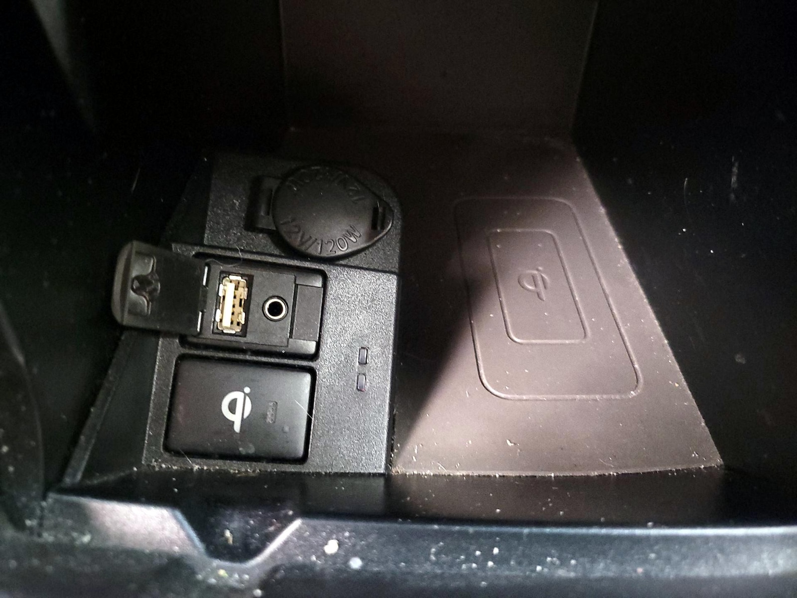 2017 Toyota Camry XSE - Photo 19