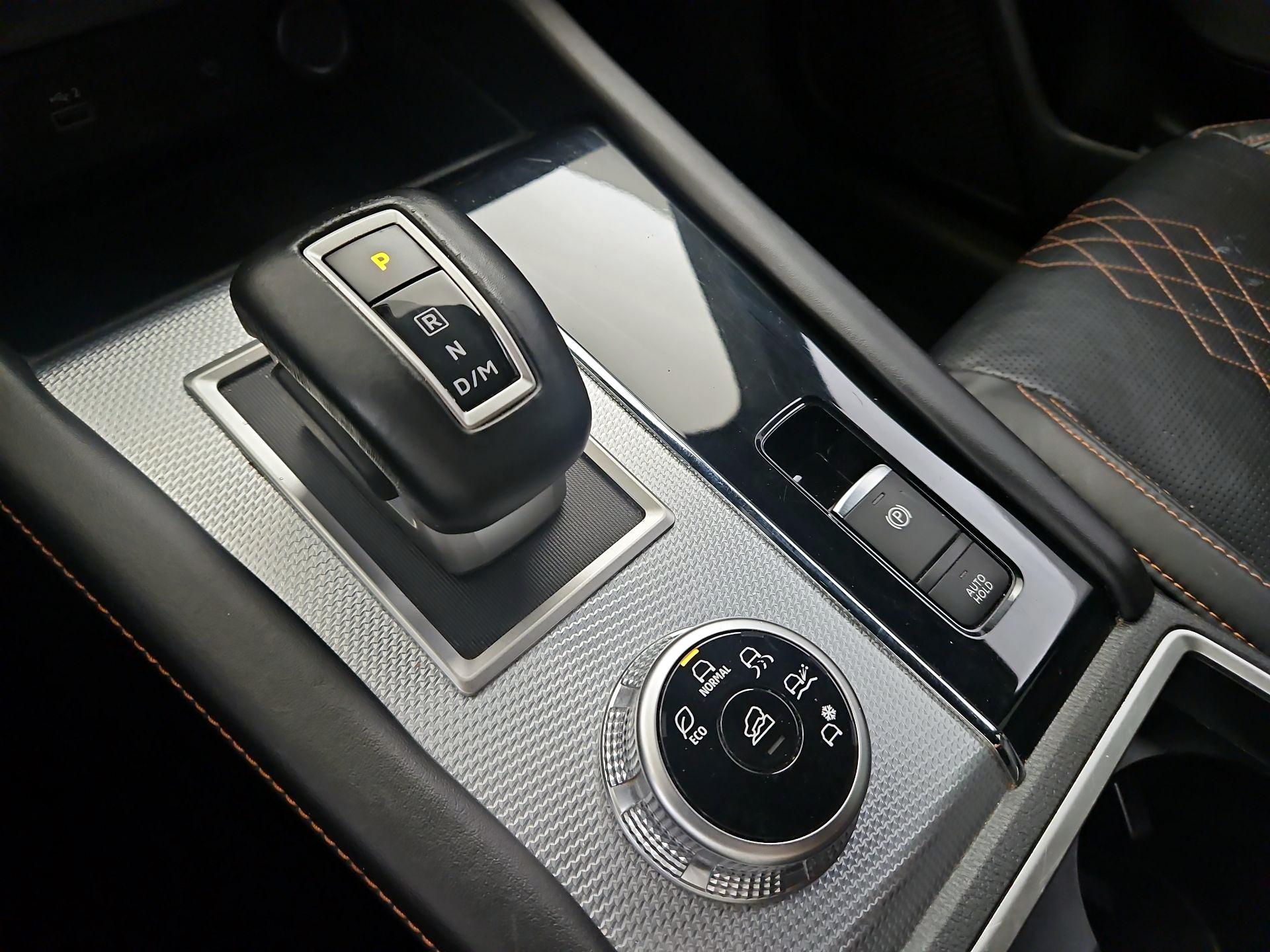 Thumbnail: 2022 Mitsubishi Outlander - 18