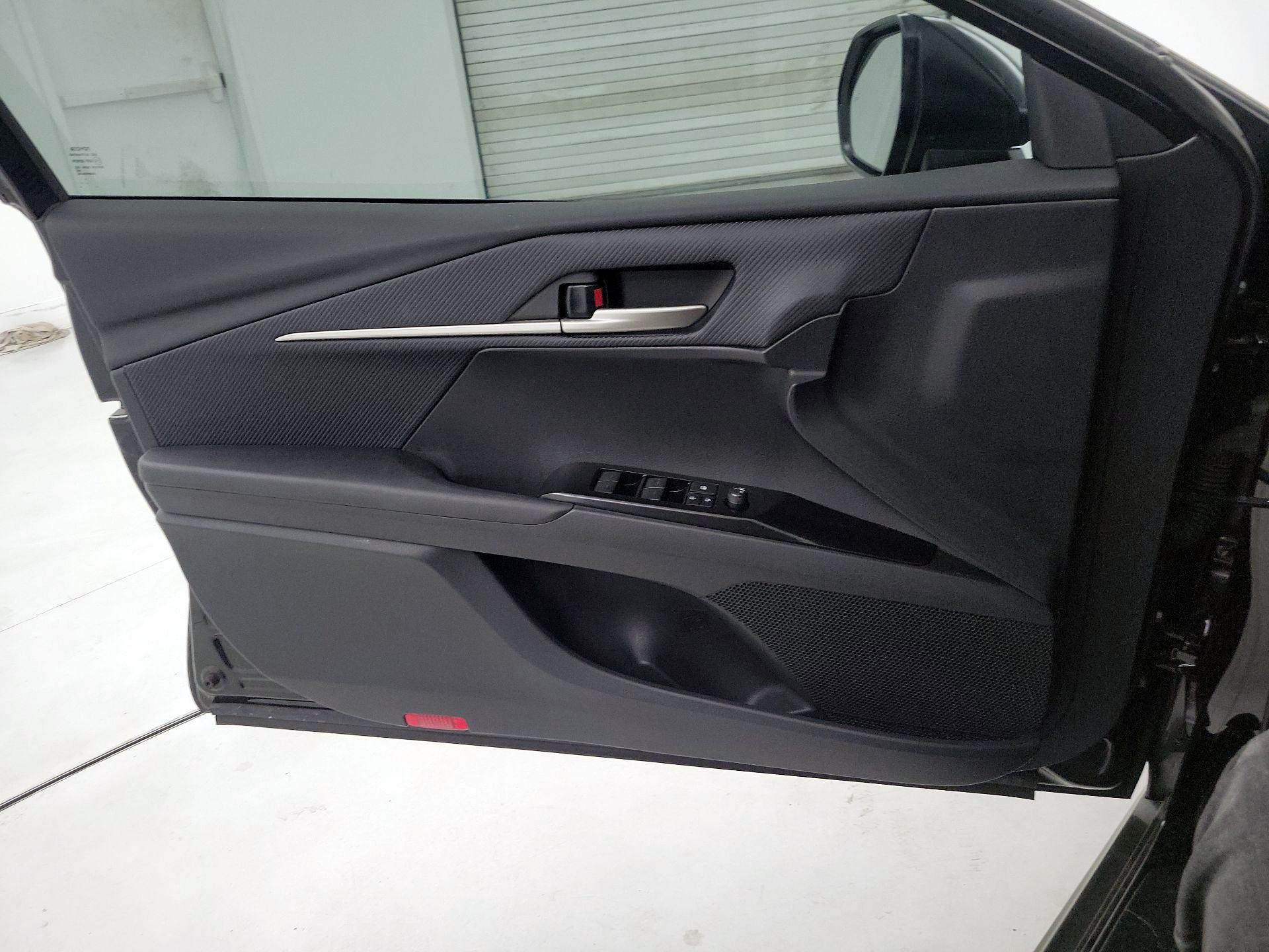 Thumbnail: 2025 Toyota Camry - 12