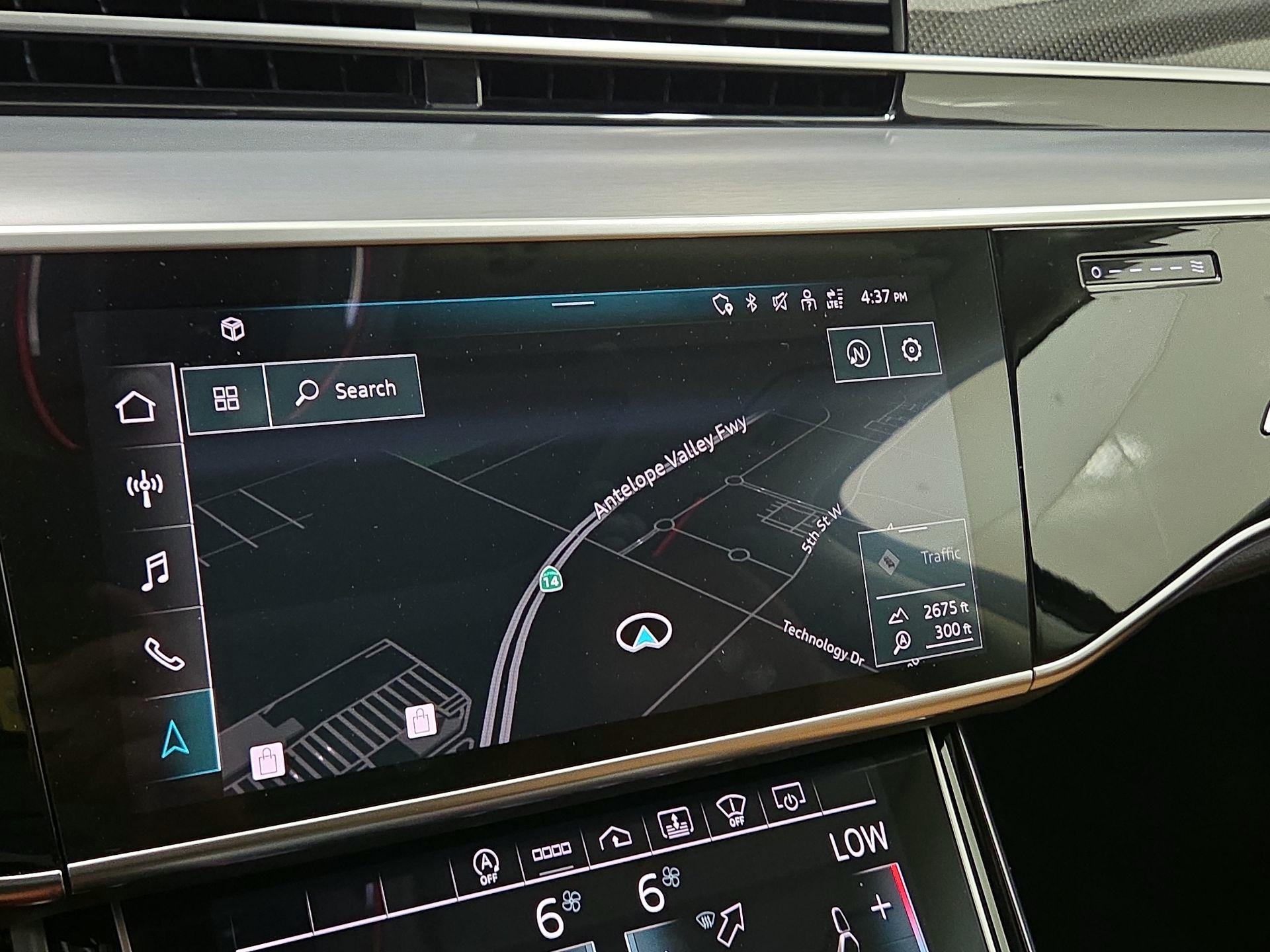 Thumbnail: 2022 Audi S8 - 14