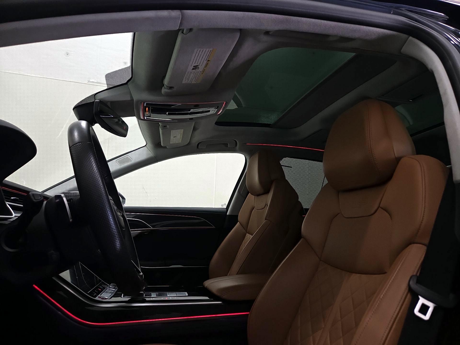 Thumbnail: 2022 Audi S8 - 19