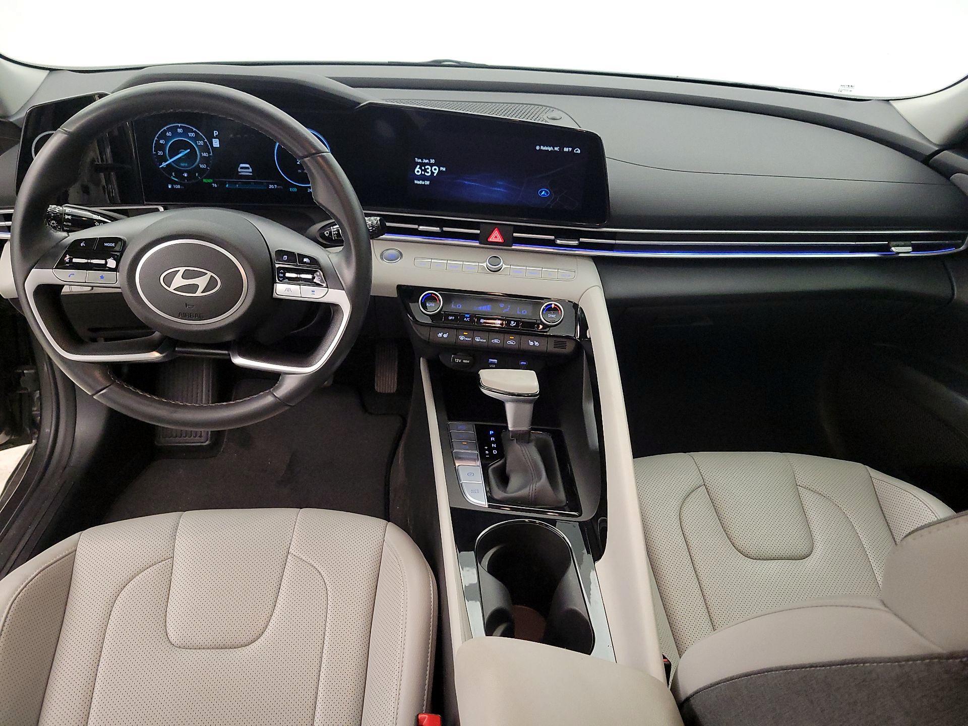 Thumbnail: 2024 Hyundai Elantra - 8