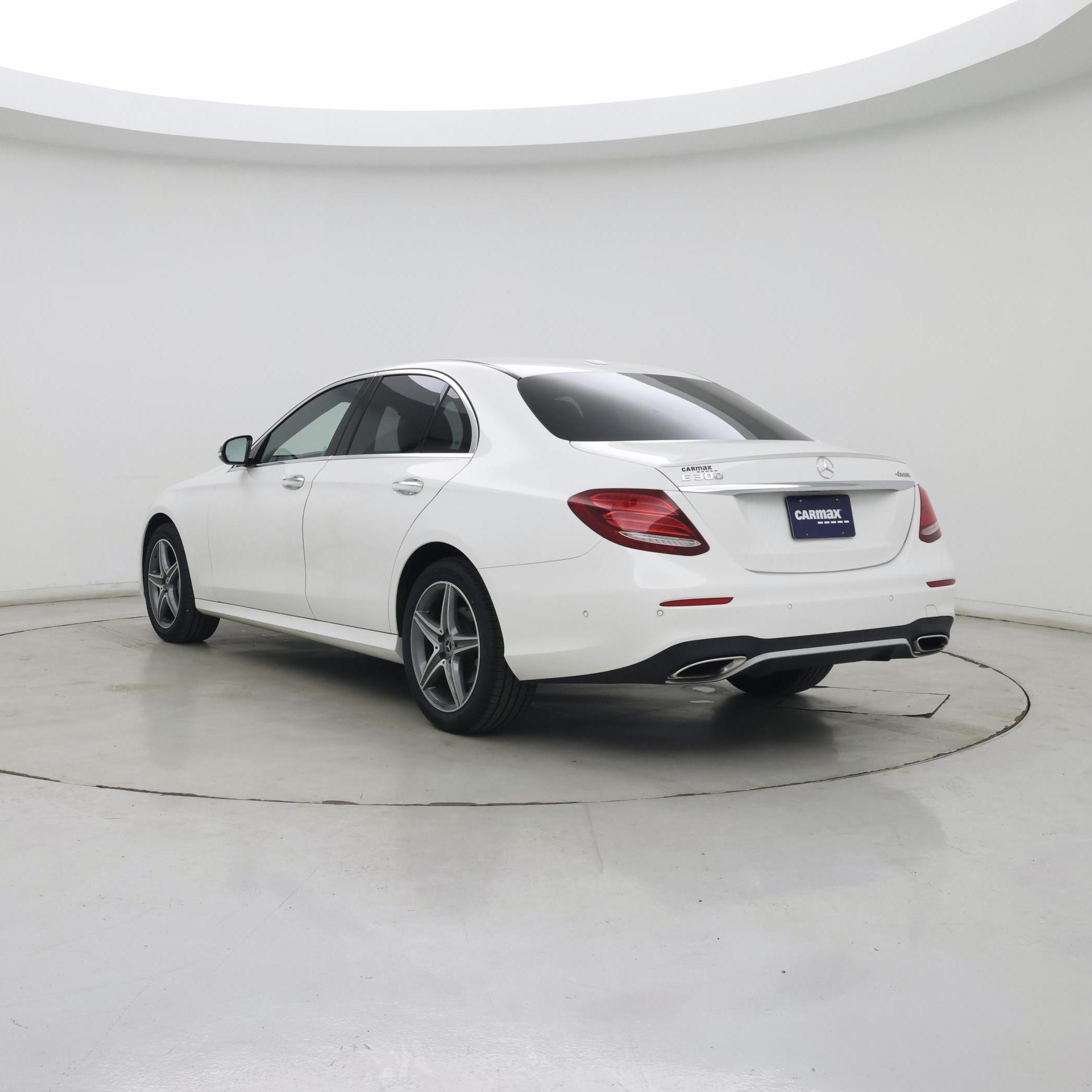 Thumbnail: 2018 Mercedes-Benz E-Class - 2