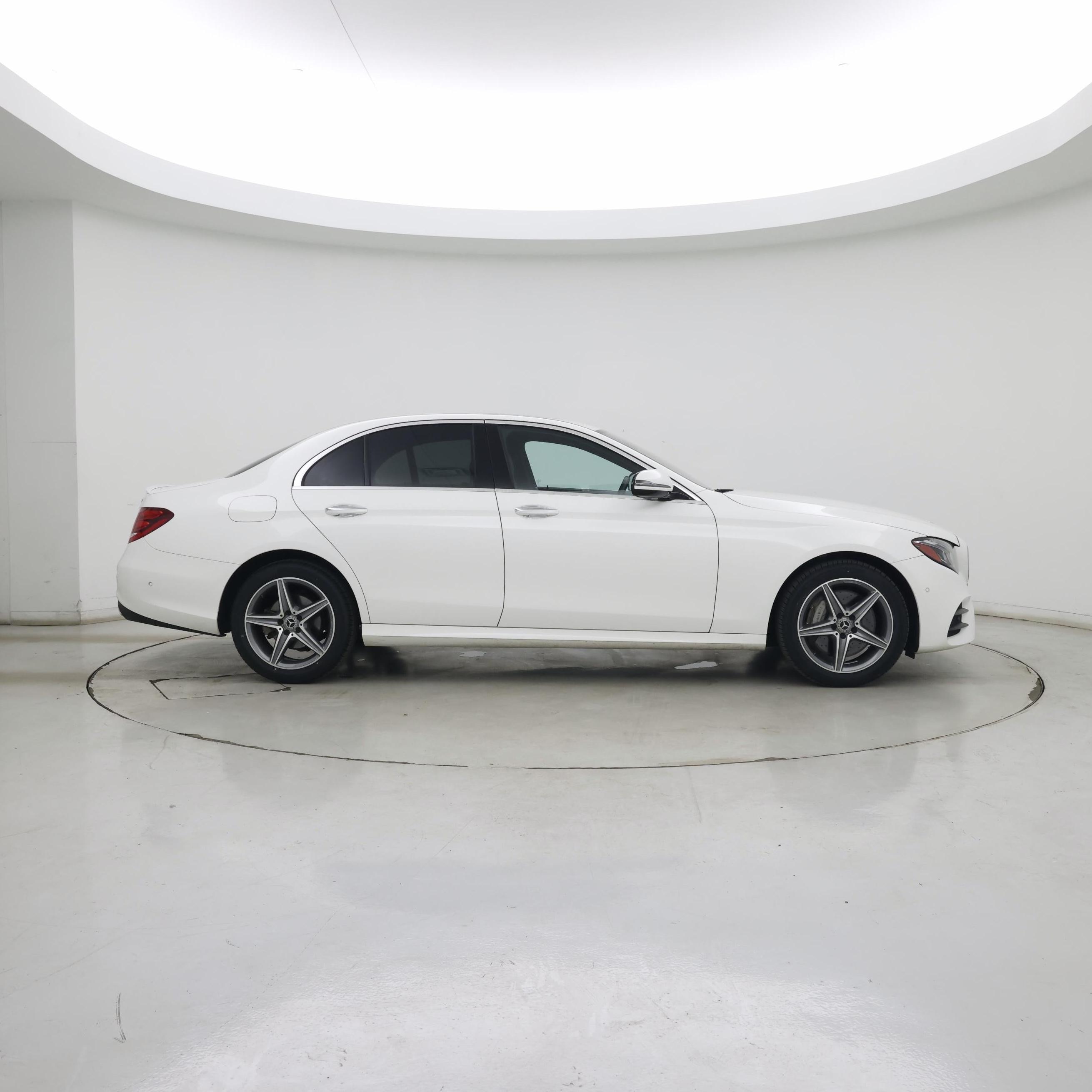 Thumbnail: 2018 Mercedes-Benz E-Class - 7