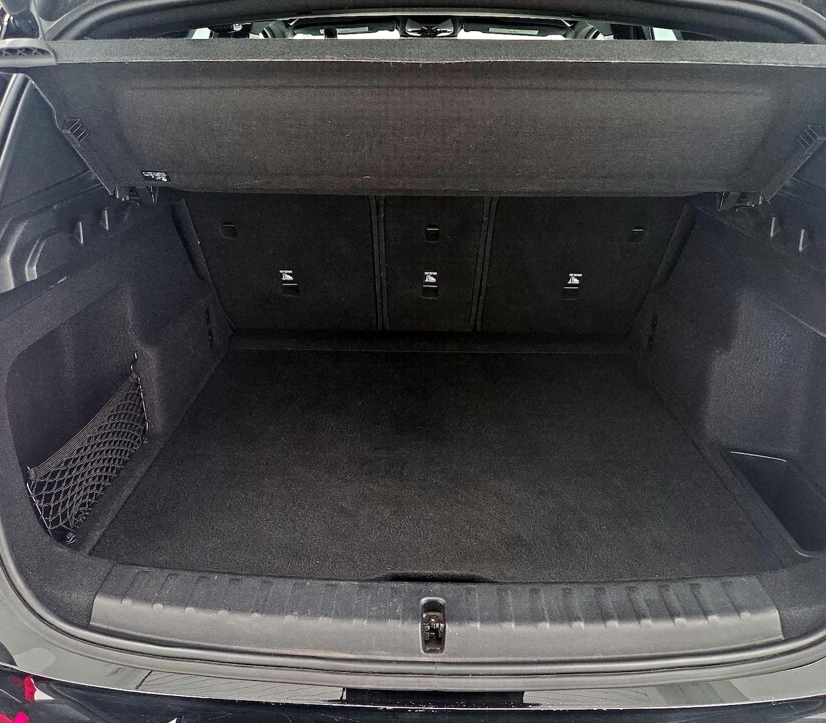 Trunk/Cargo (Seats Up)