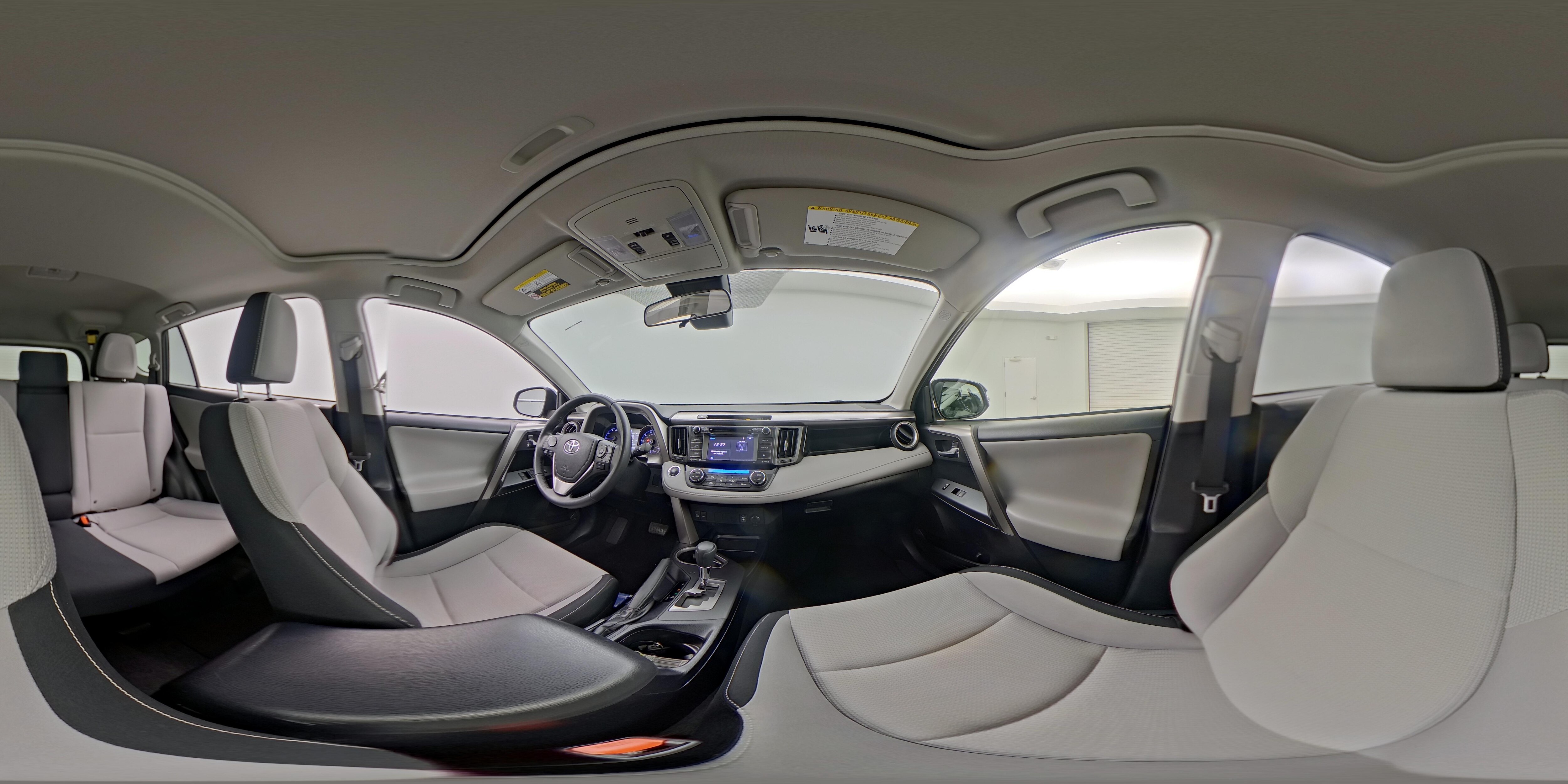 2018 Toyota RAV4 XLE - Photo 24