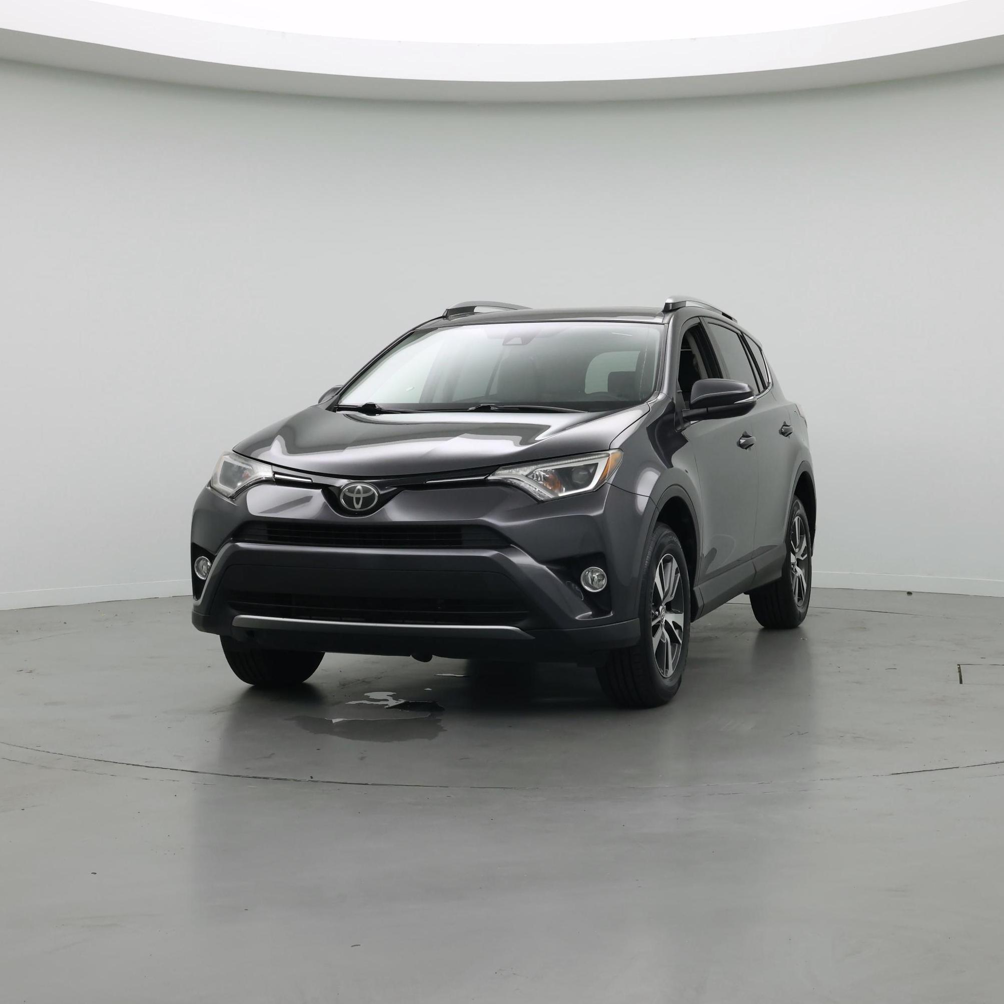 Thumbnail: 2018 Toyota RAV4 - 4