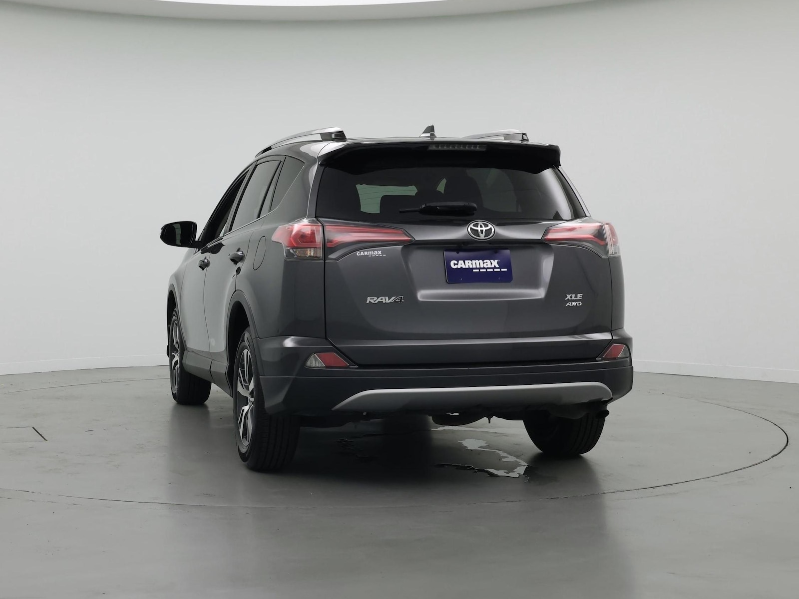 2018 Toyota RAV4 XLE - Photo 7