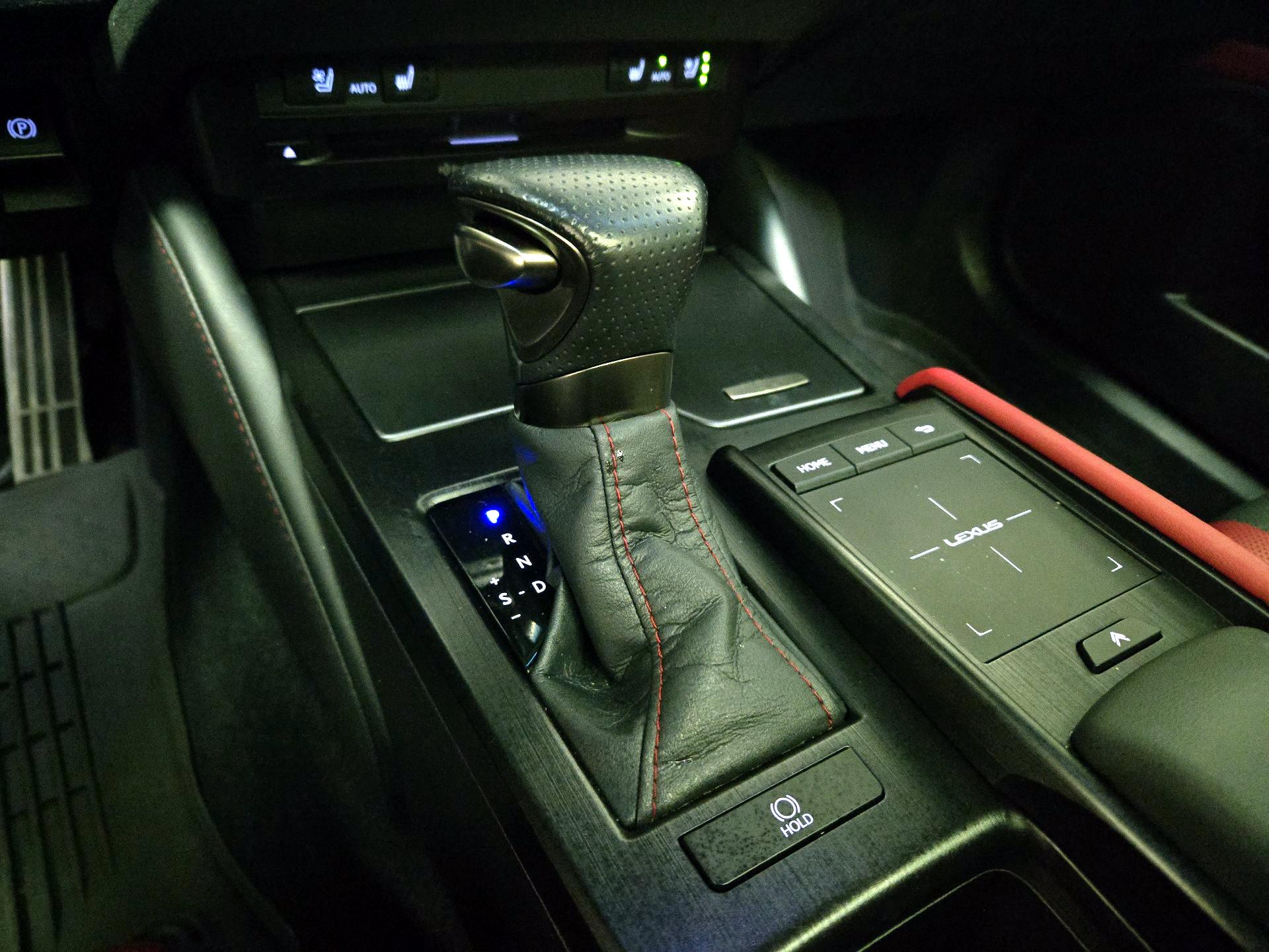 Thumbnail: 2022 Lexus ES - 17