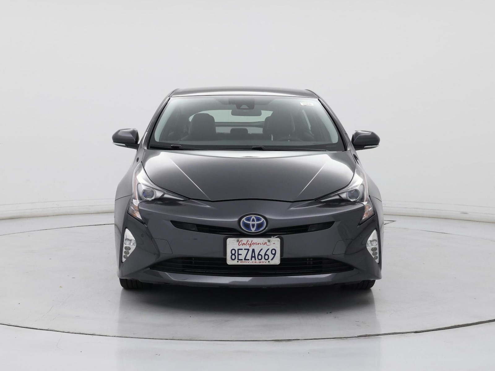 2018 Toyota Prius Three - Photo 6