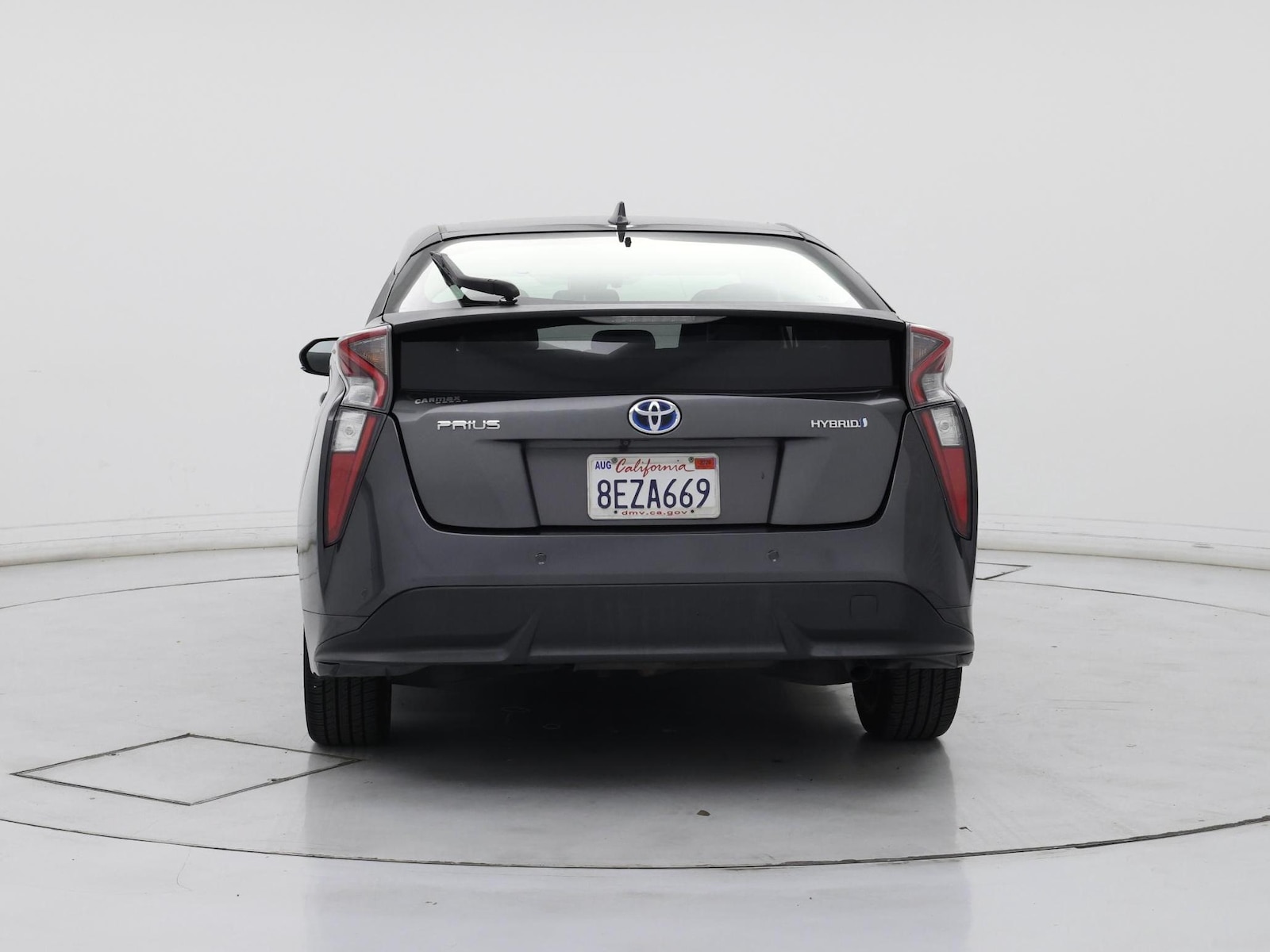 2018 Toyota Prius Three - Photo 7