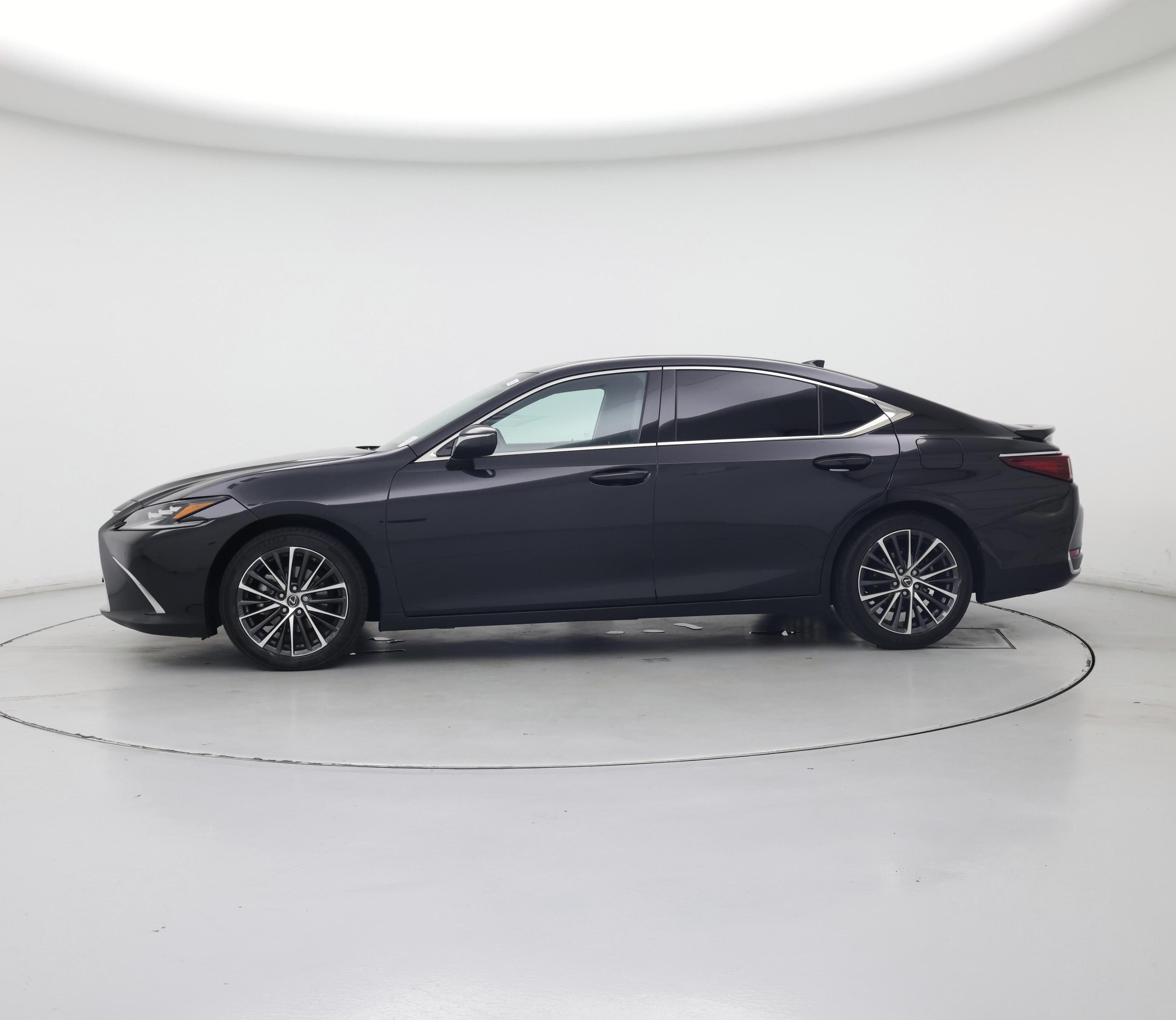 Thumbnail: 2024 Lexus ES - 3