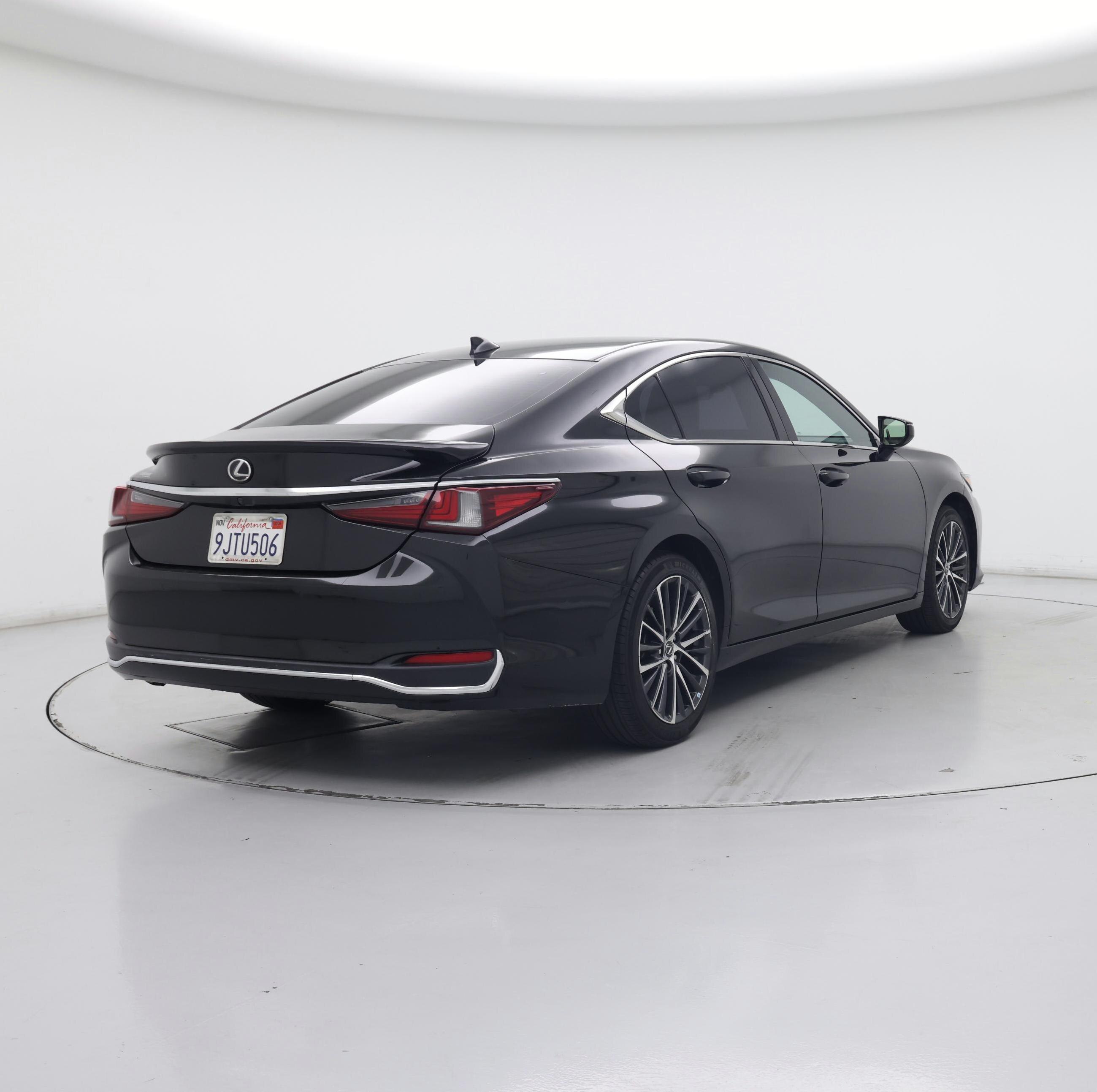 Thumbnail: 2024 Lexus ES - 8