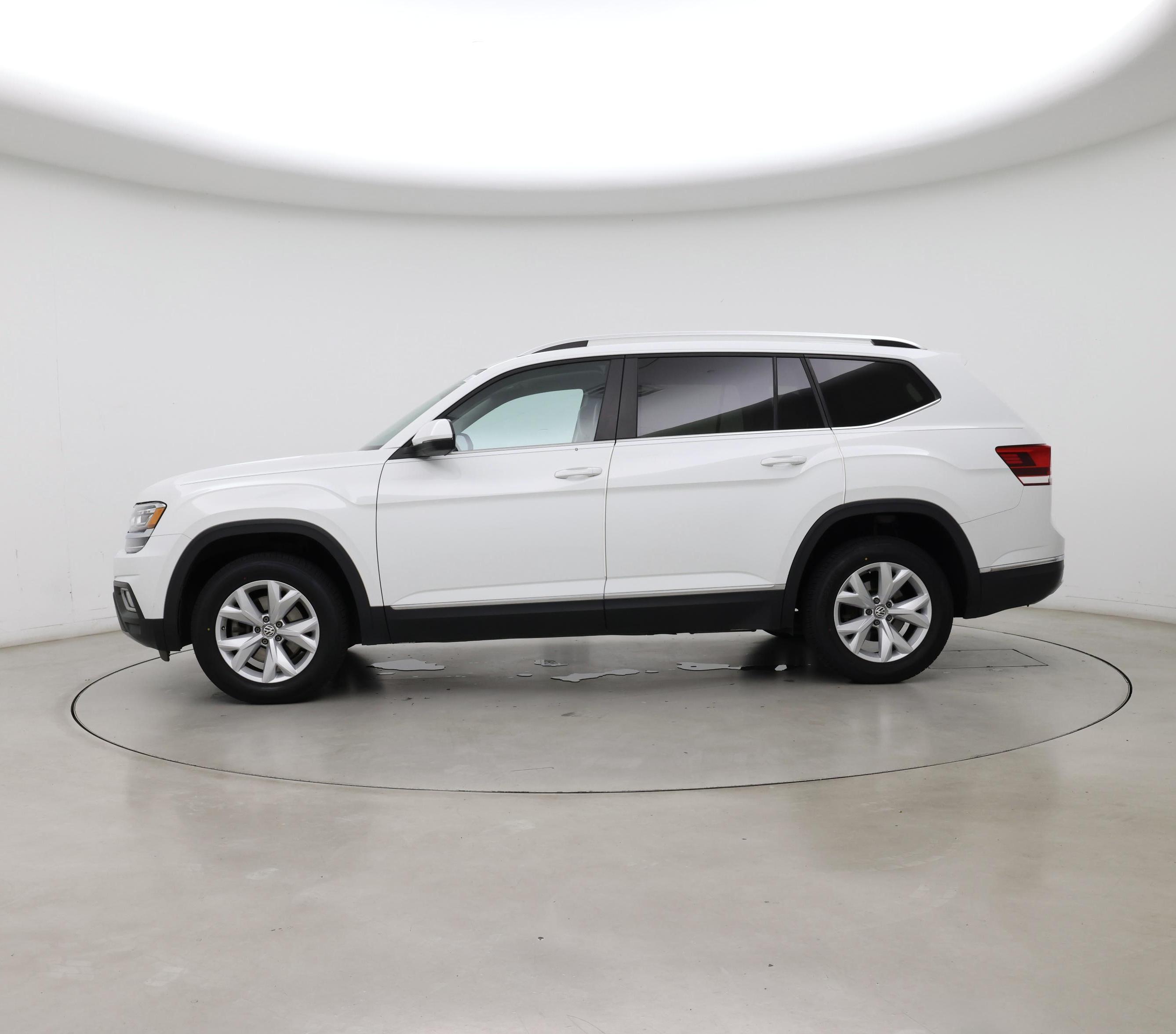 Thumbnail: 2018 Volkswagen Atlas - 3