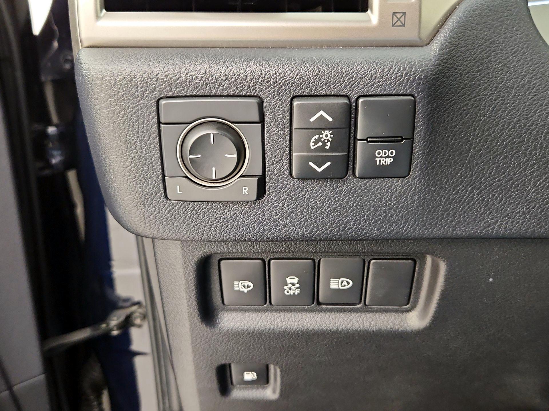 Thumbnail: 2020 Lexus GX - 13