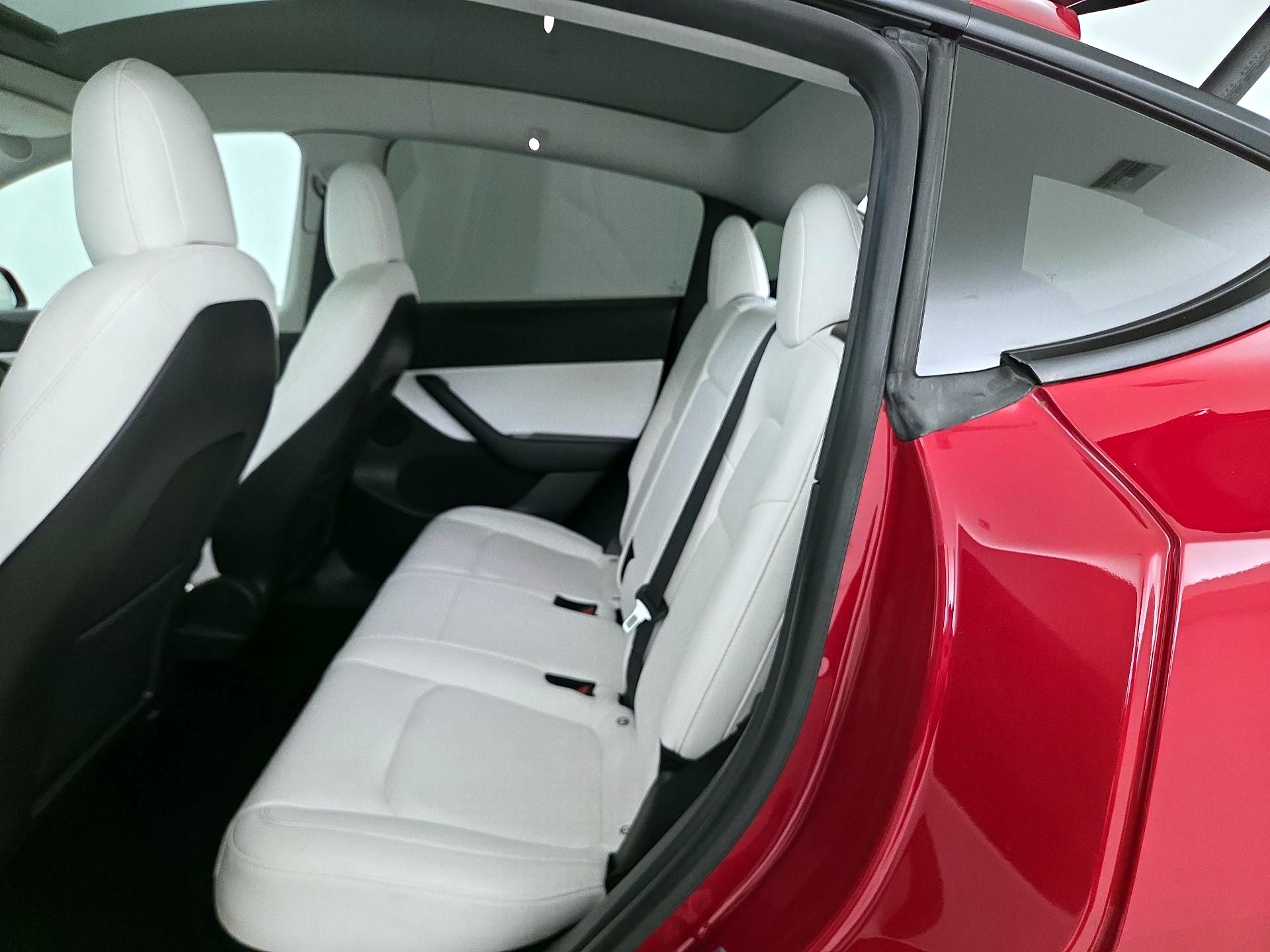 Thumbnail: 2021 Tesla Model Y - 19