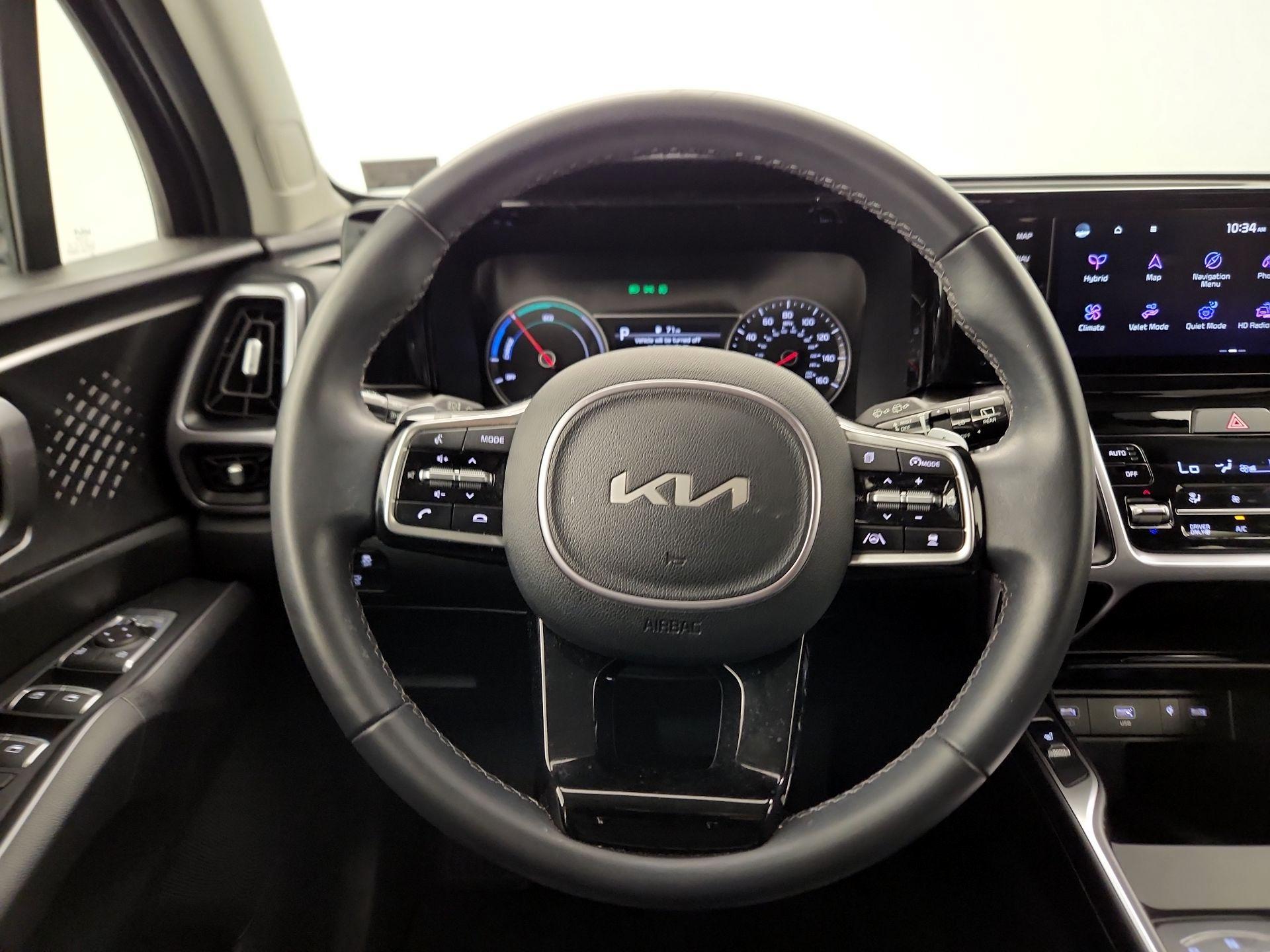 Thumbnail: 2023 Kia Sorento - 10