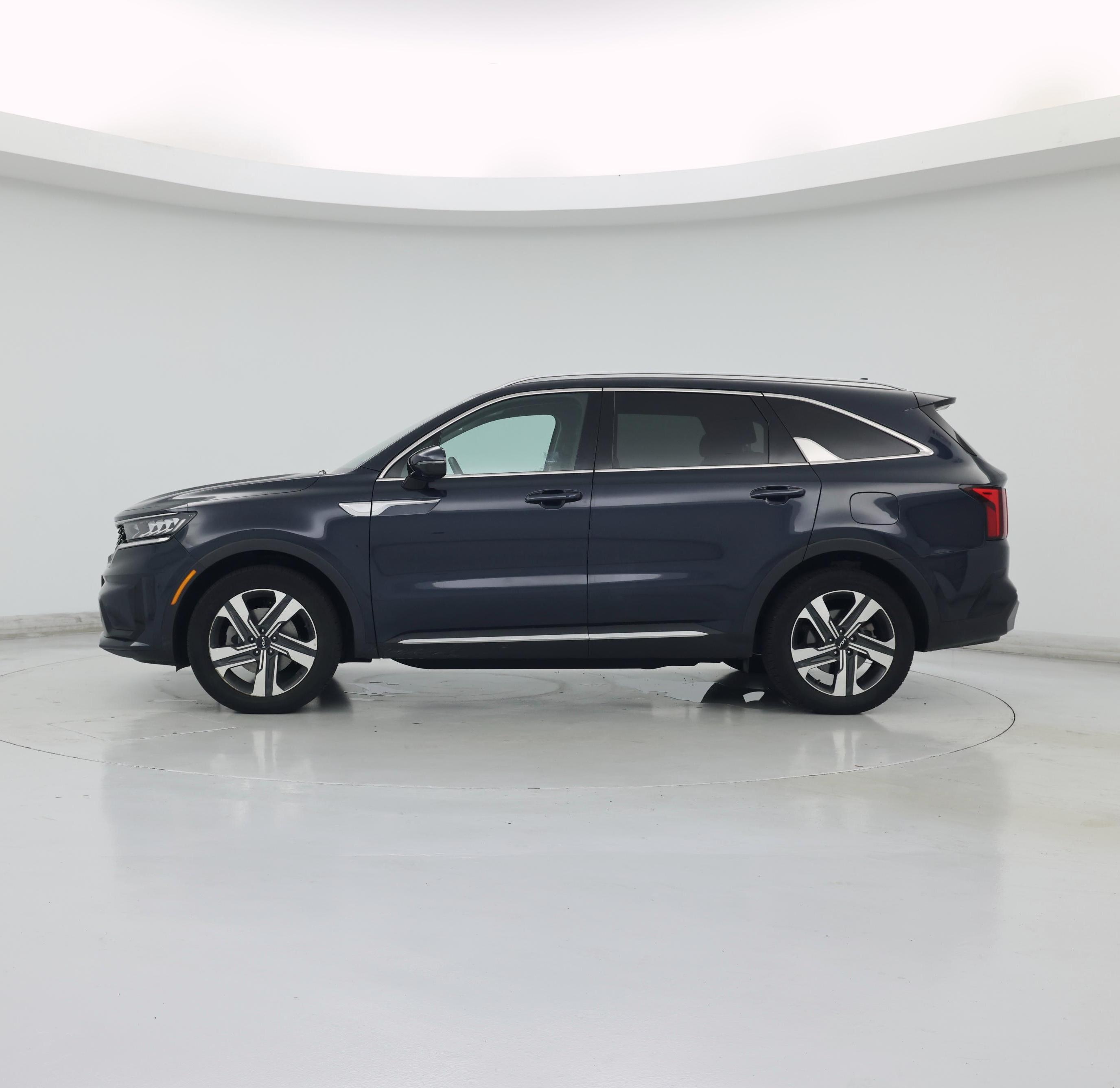 Thumbnail: 2023 Kia Sorento - 3